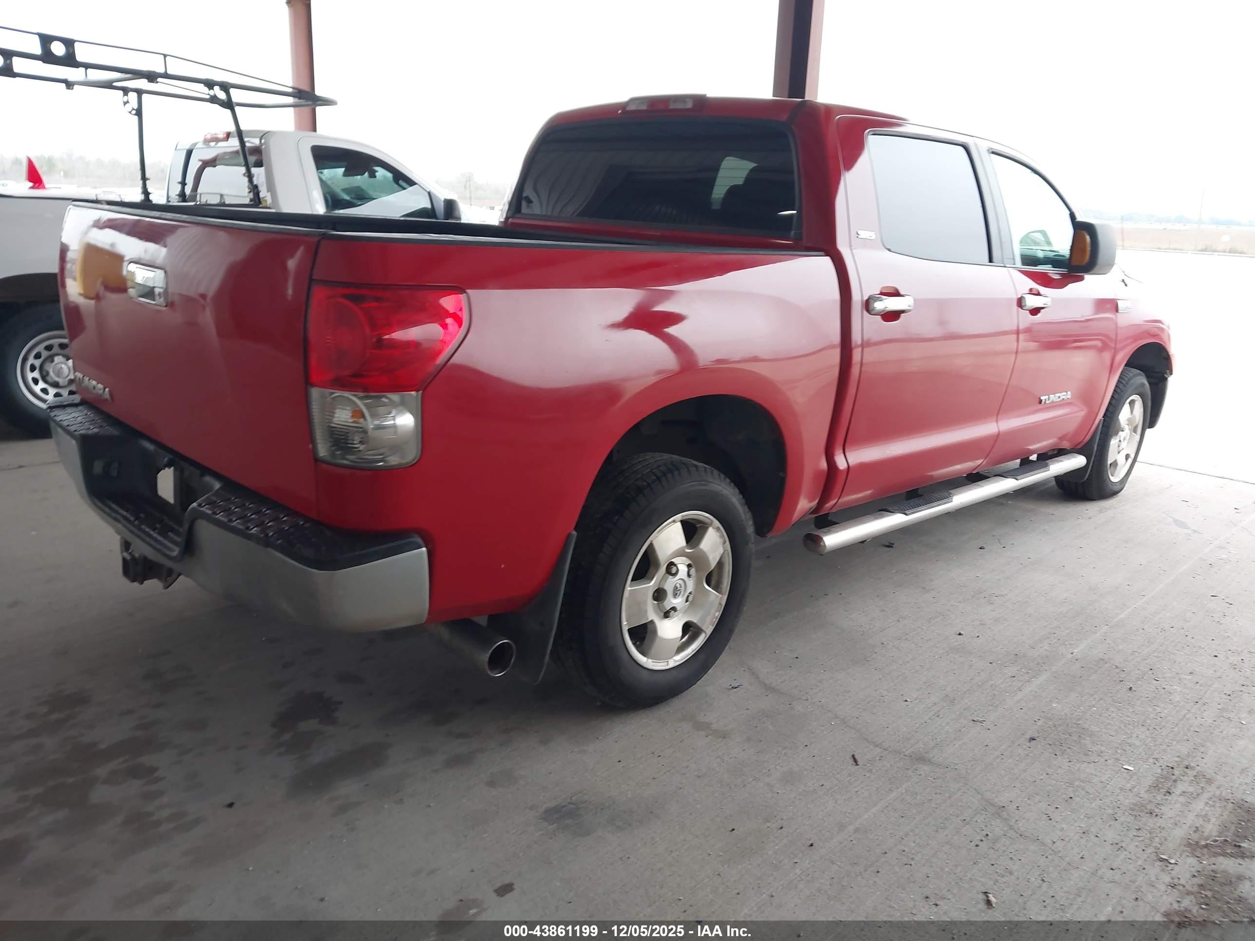 TOYOTA TUNDRA image 4