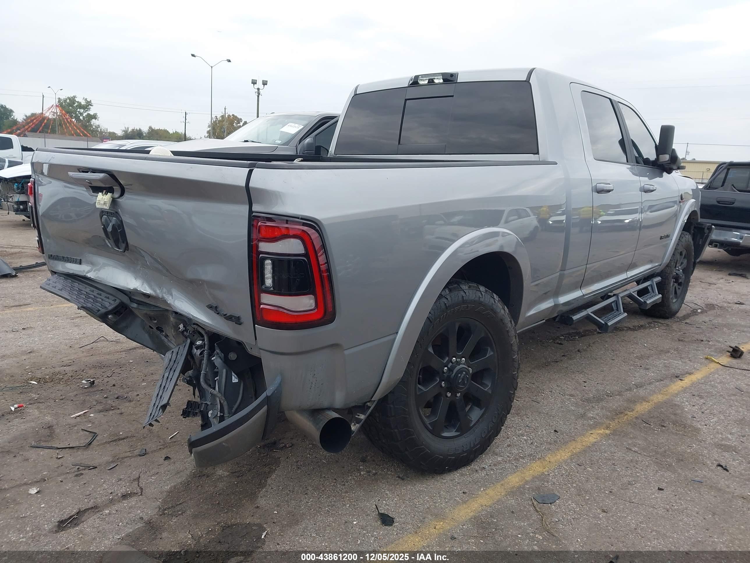 RAM 2500 image 4