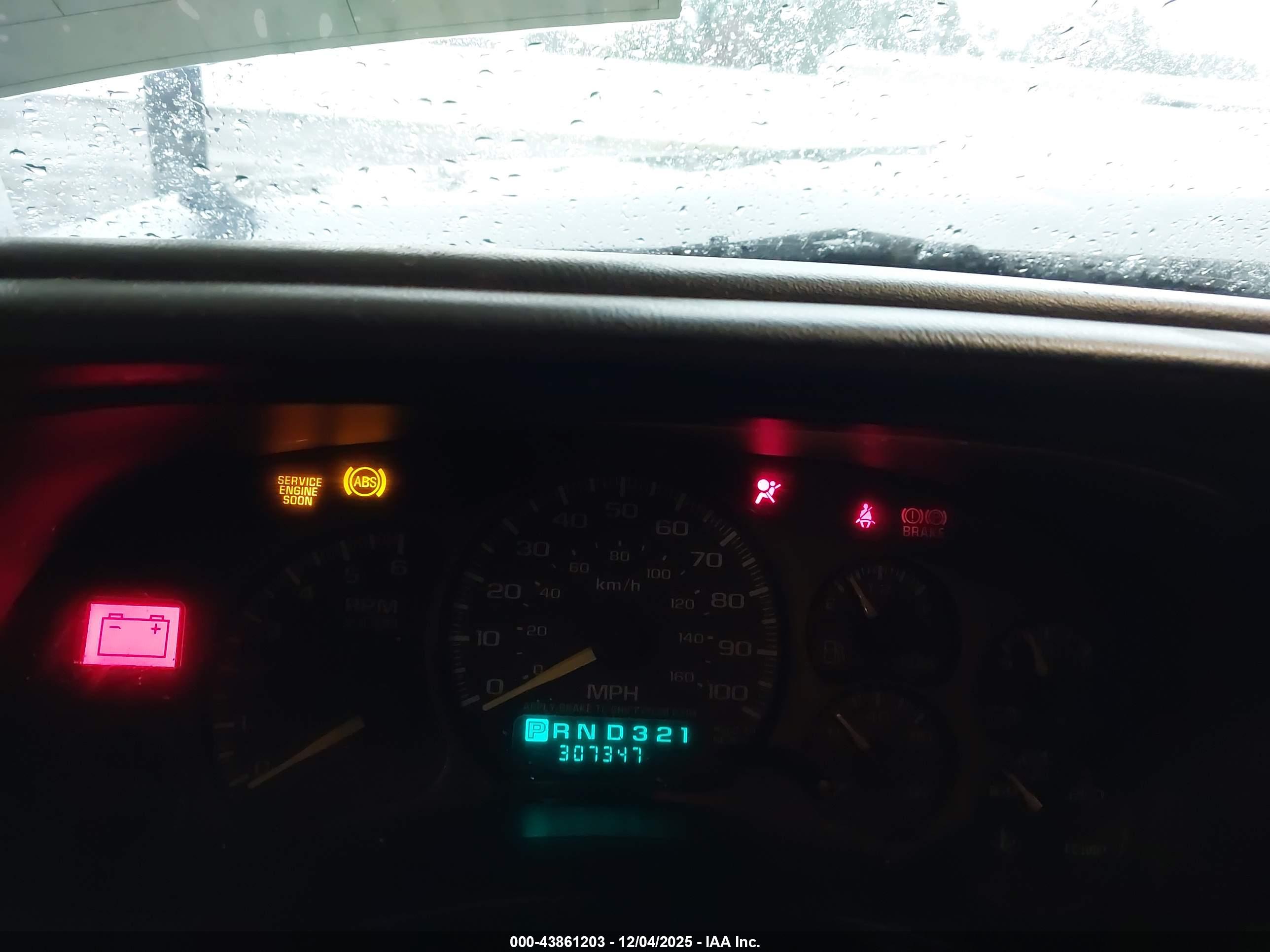 CHEVROLET SILVERADO image 7