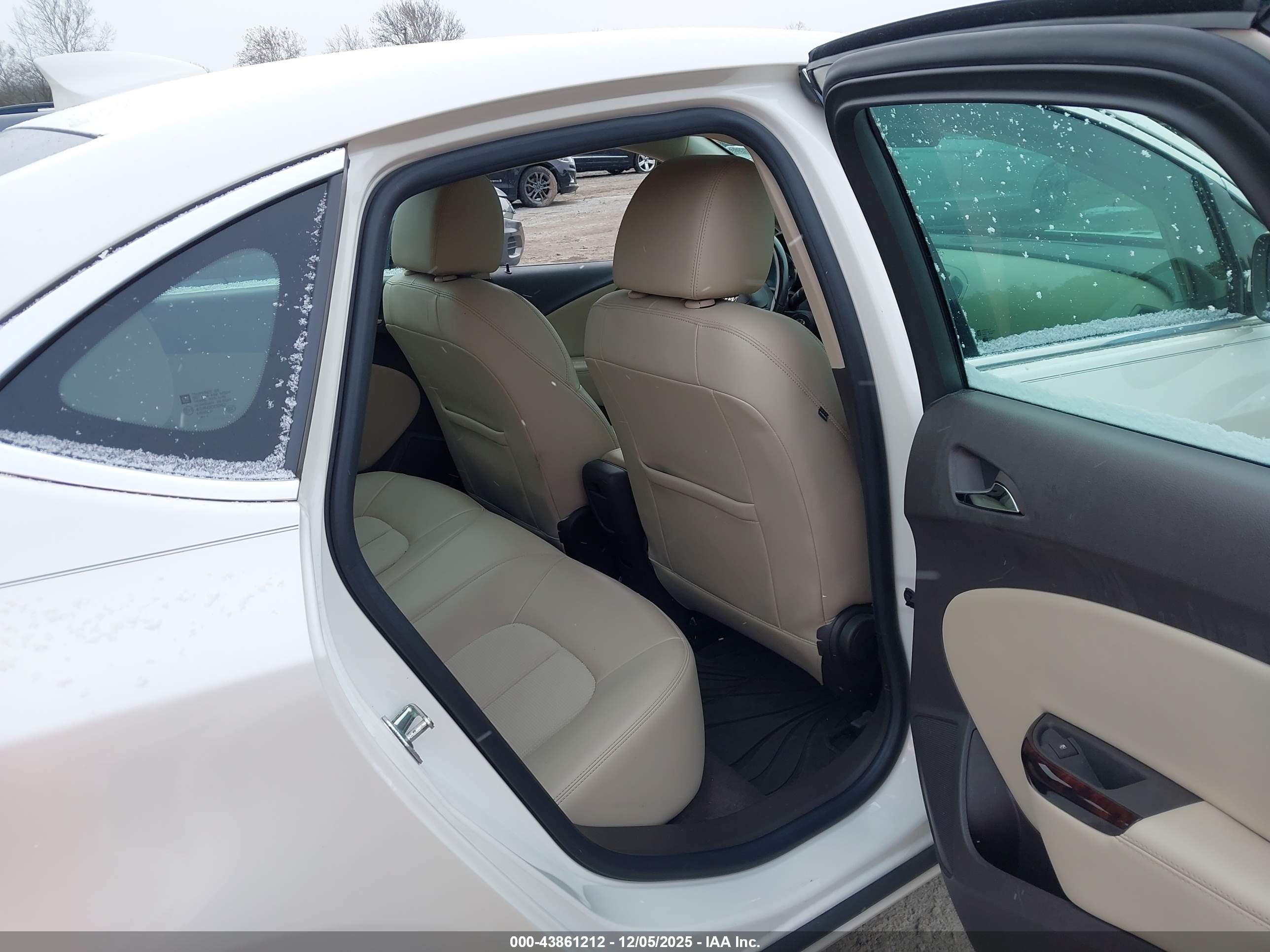 BUICK VERANO image 8