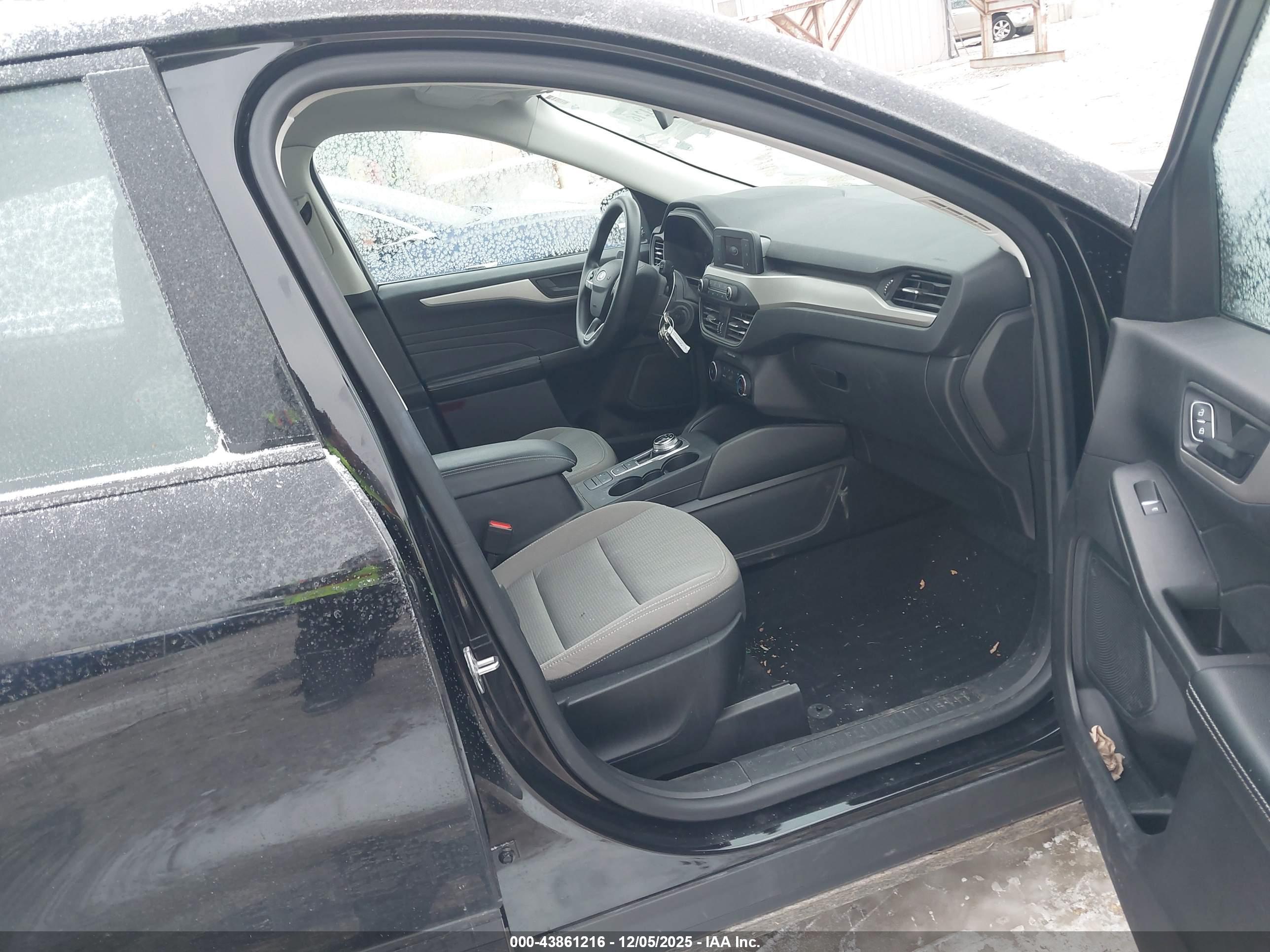 FORD ESCAPE image 5