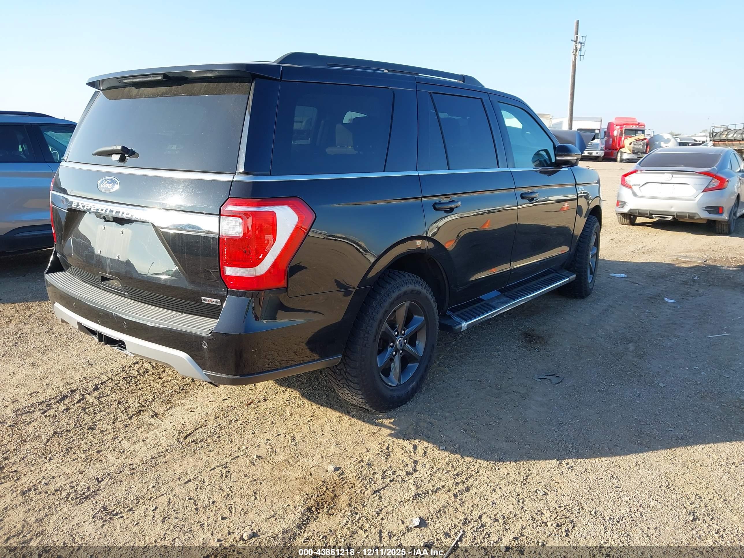 FORD EXPEDITION image 4