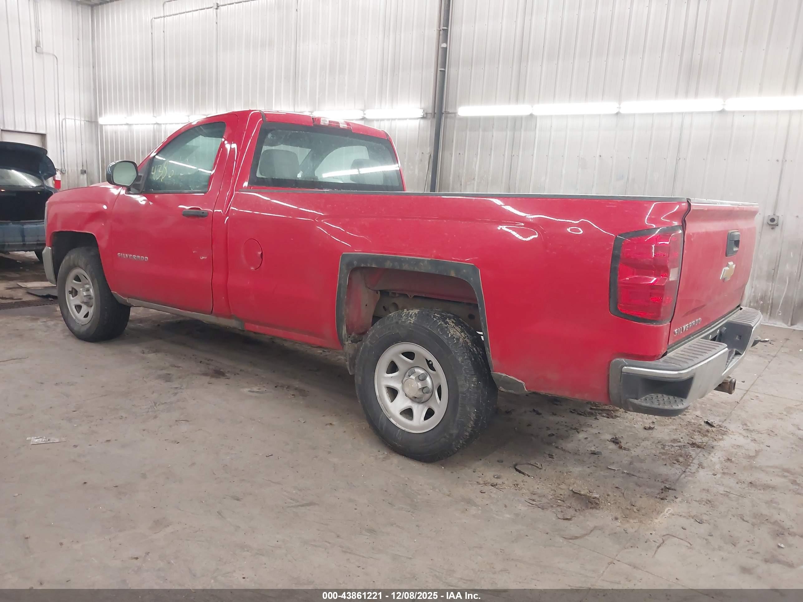 CHEVROLET SILVERADO image 3