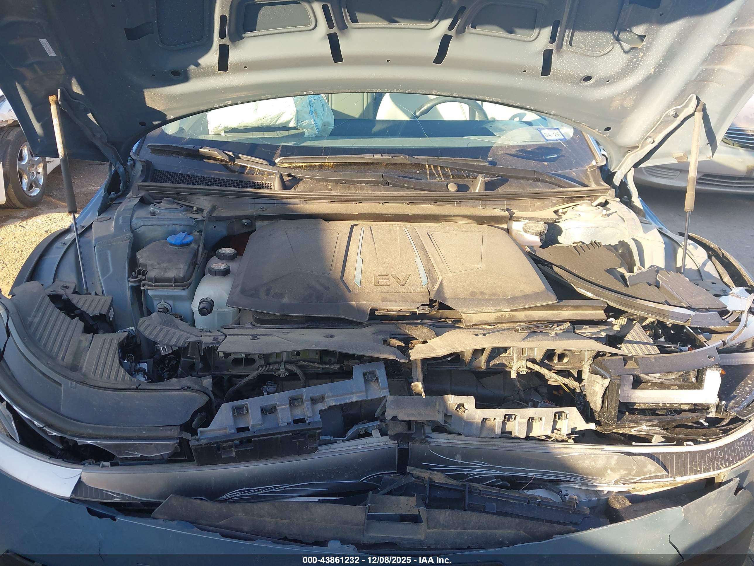 HYUNDAI IONIQ image 10