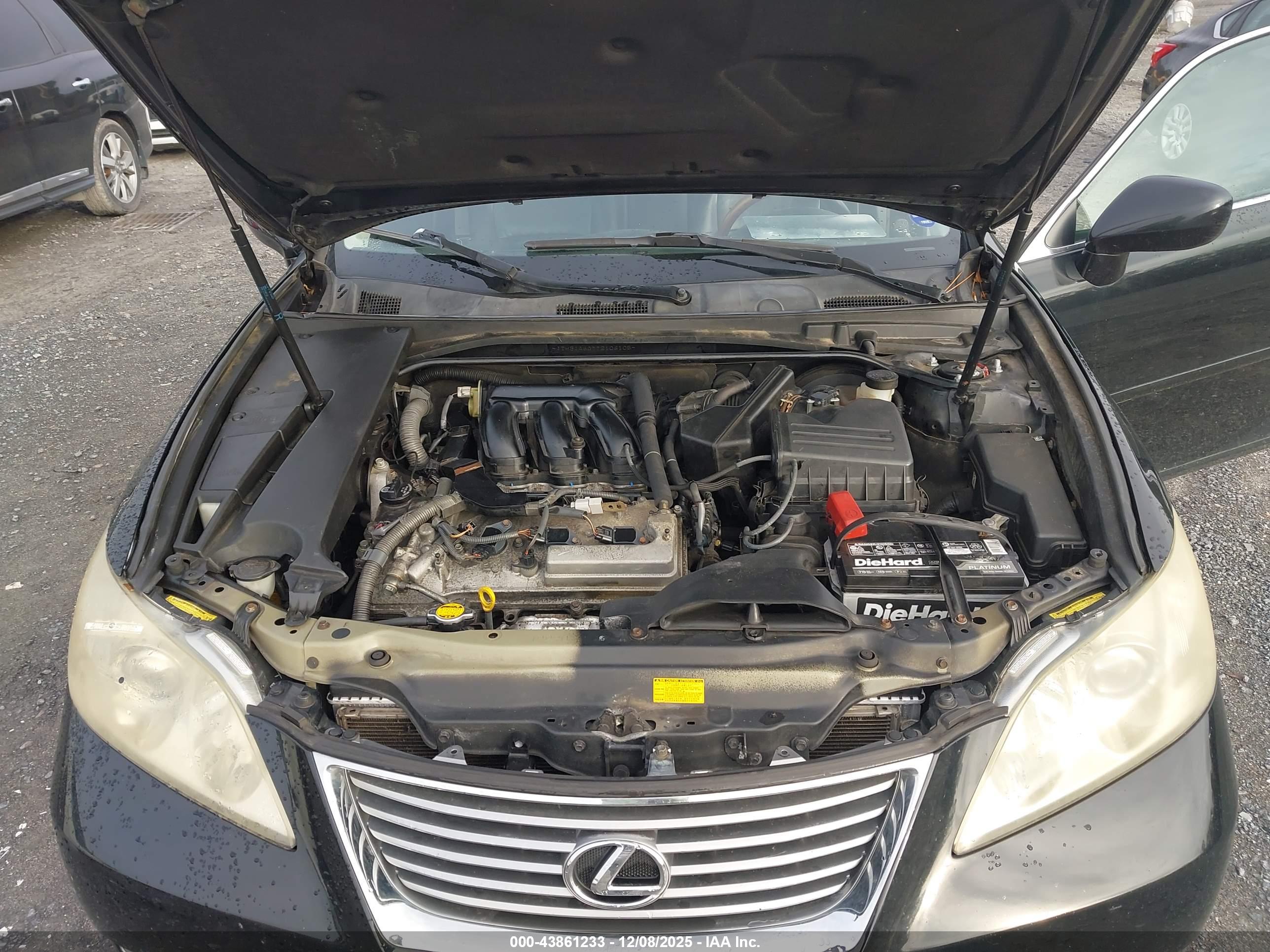 LEXUS ES image 10