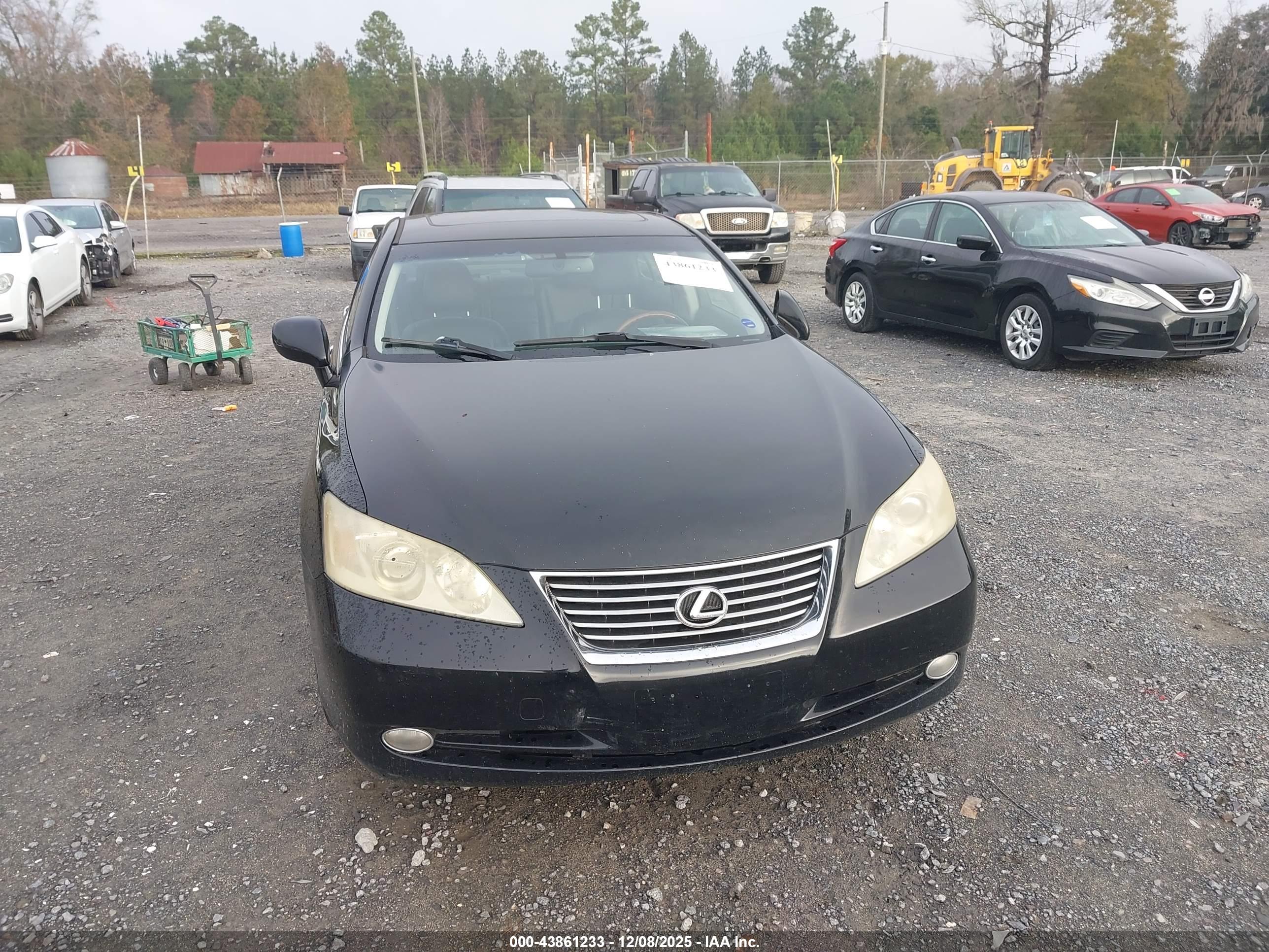 LEXUS ES image 6