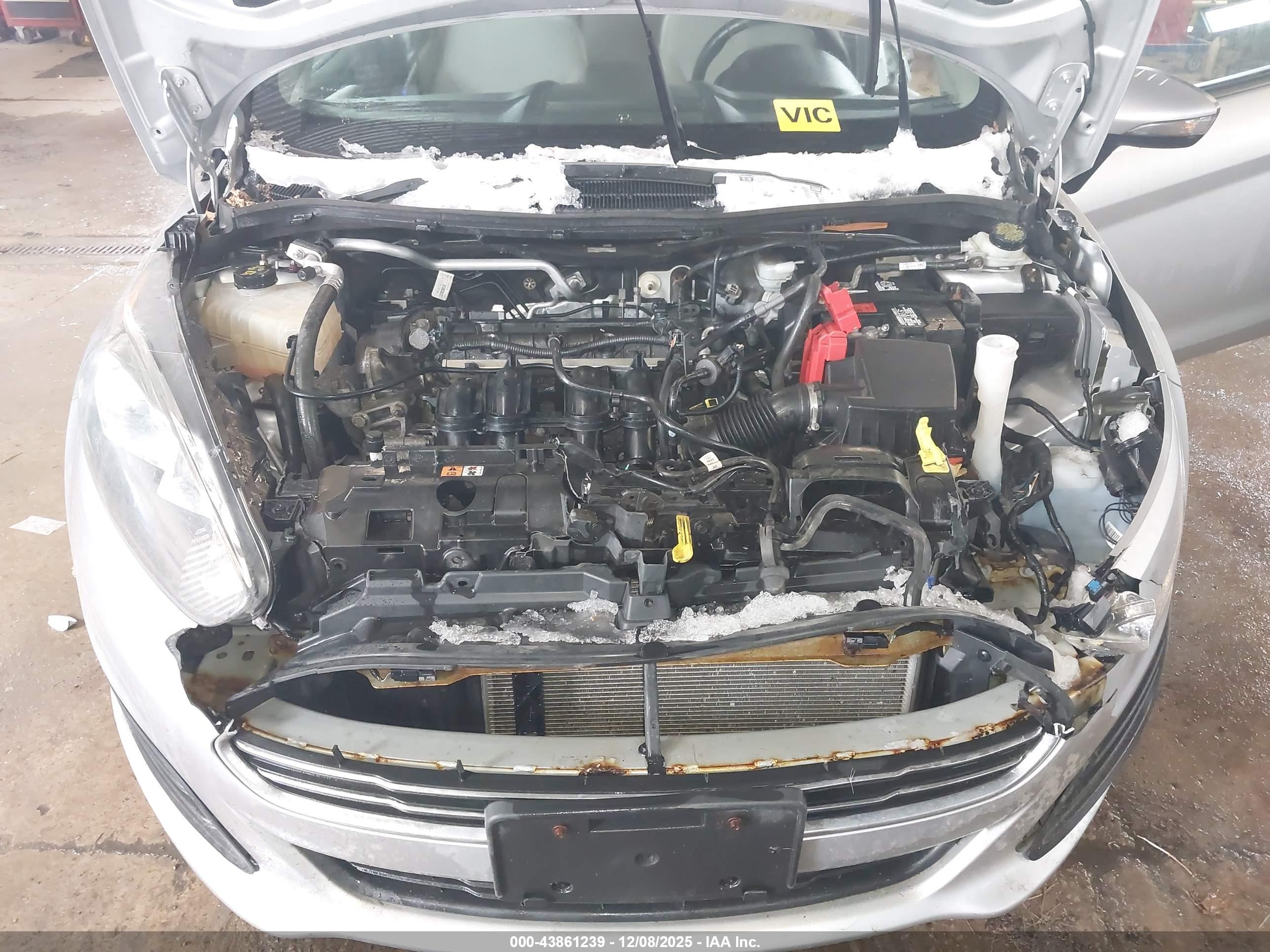 FORD FIESTA image 10