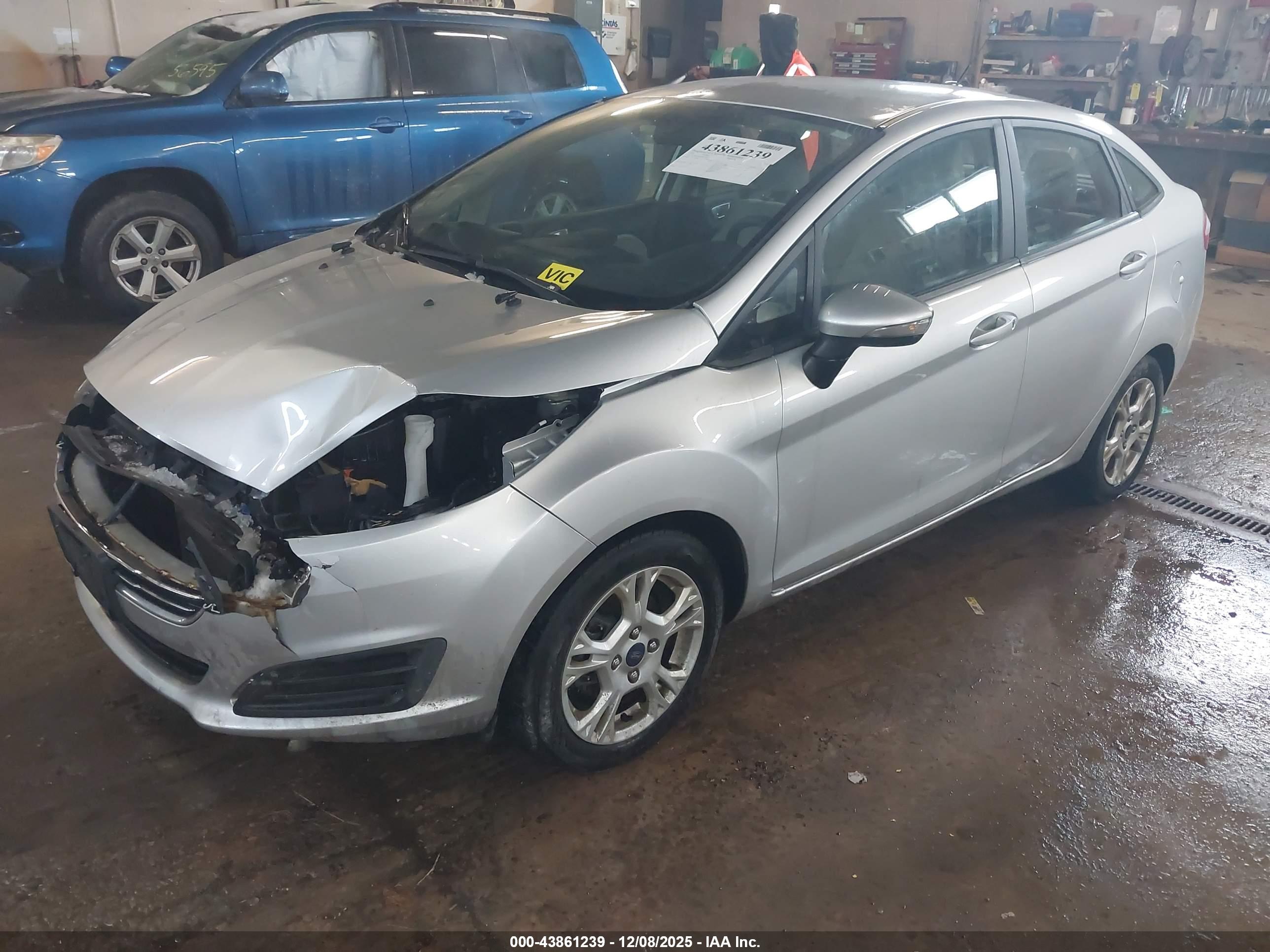 FORD FIESTA image 2