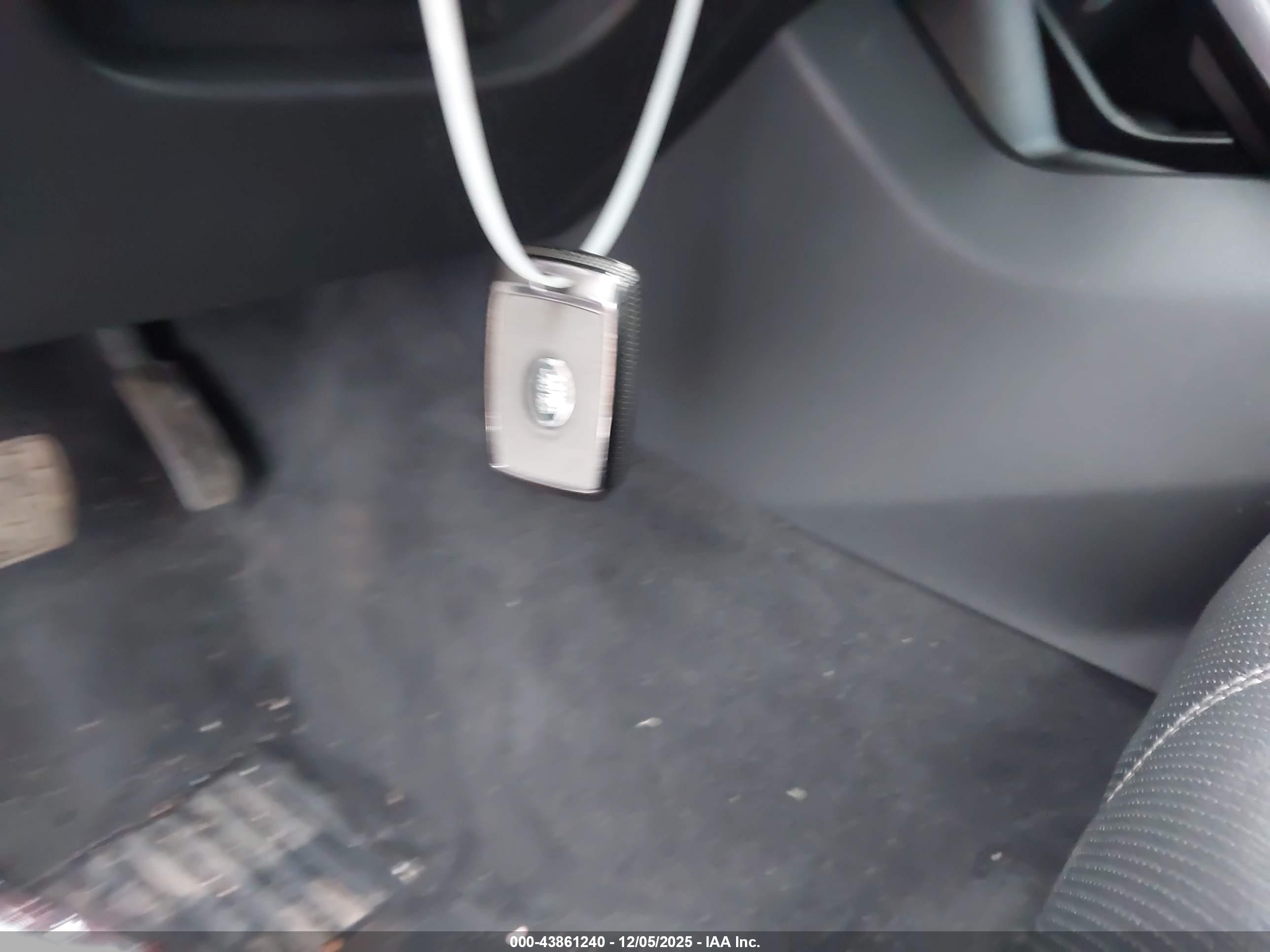 LAND ROVER image 11