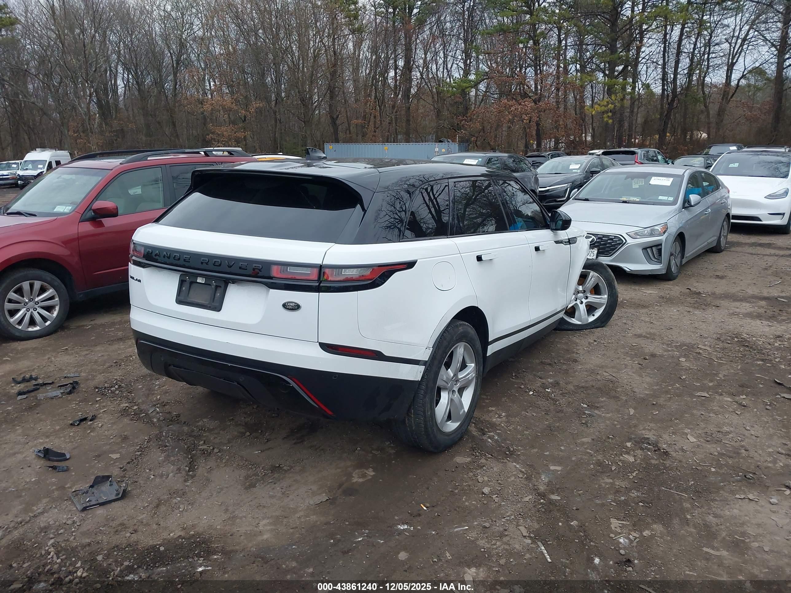 LAND ROVER image 4