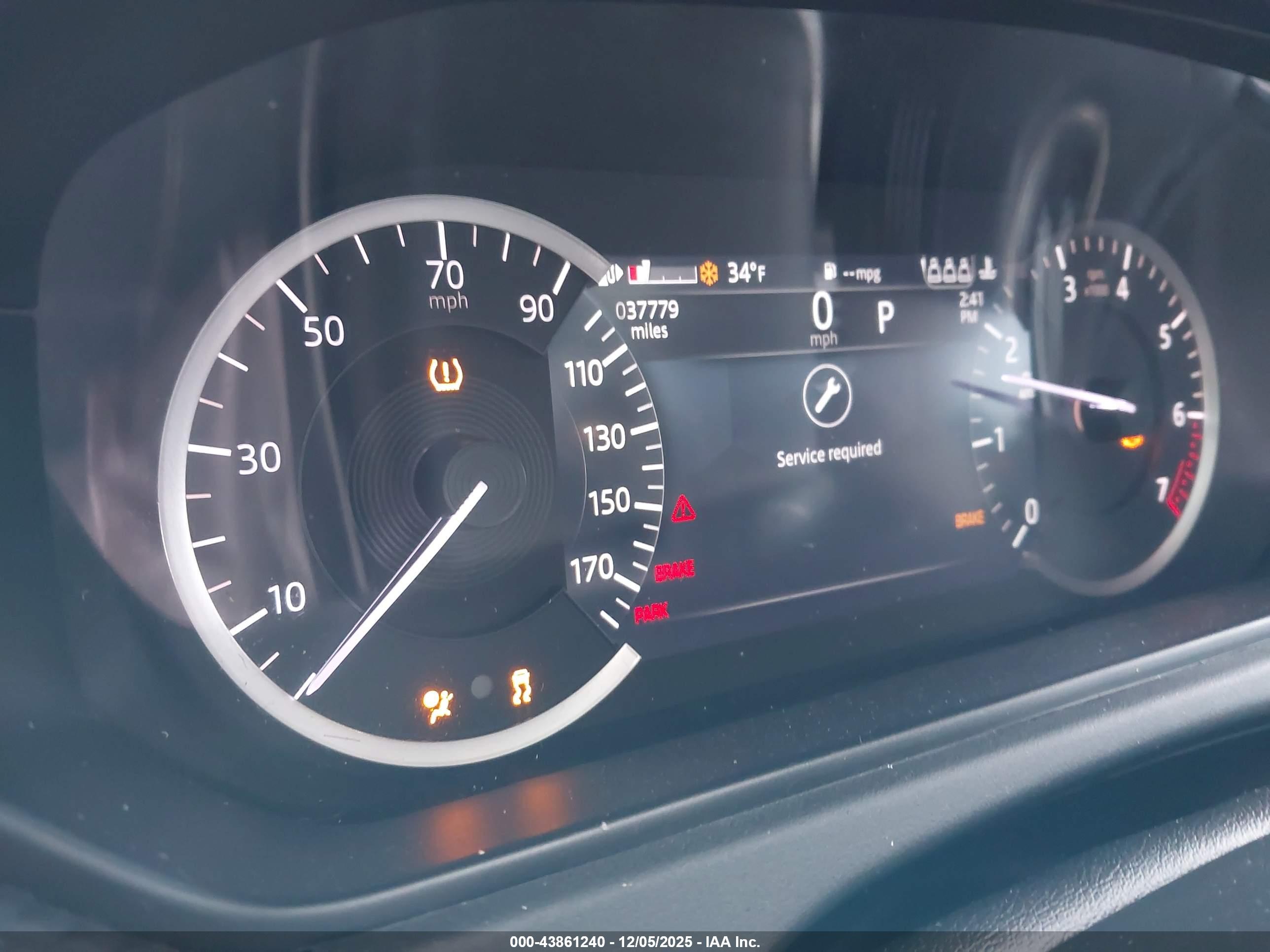 LAND ROVER image 7