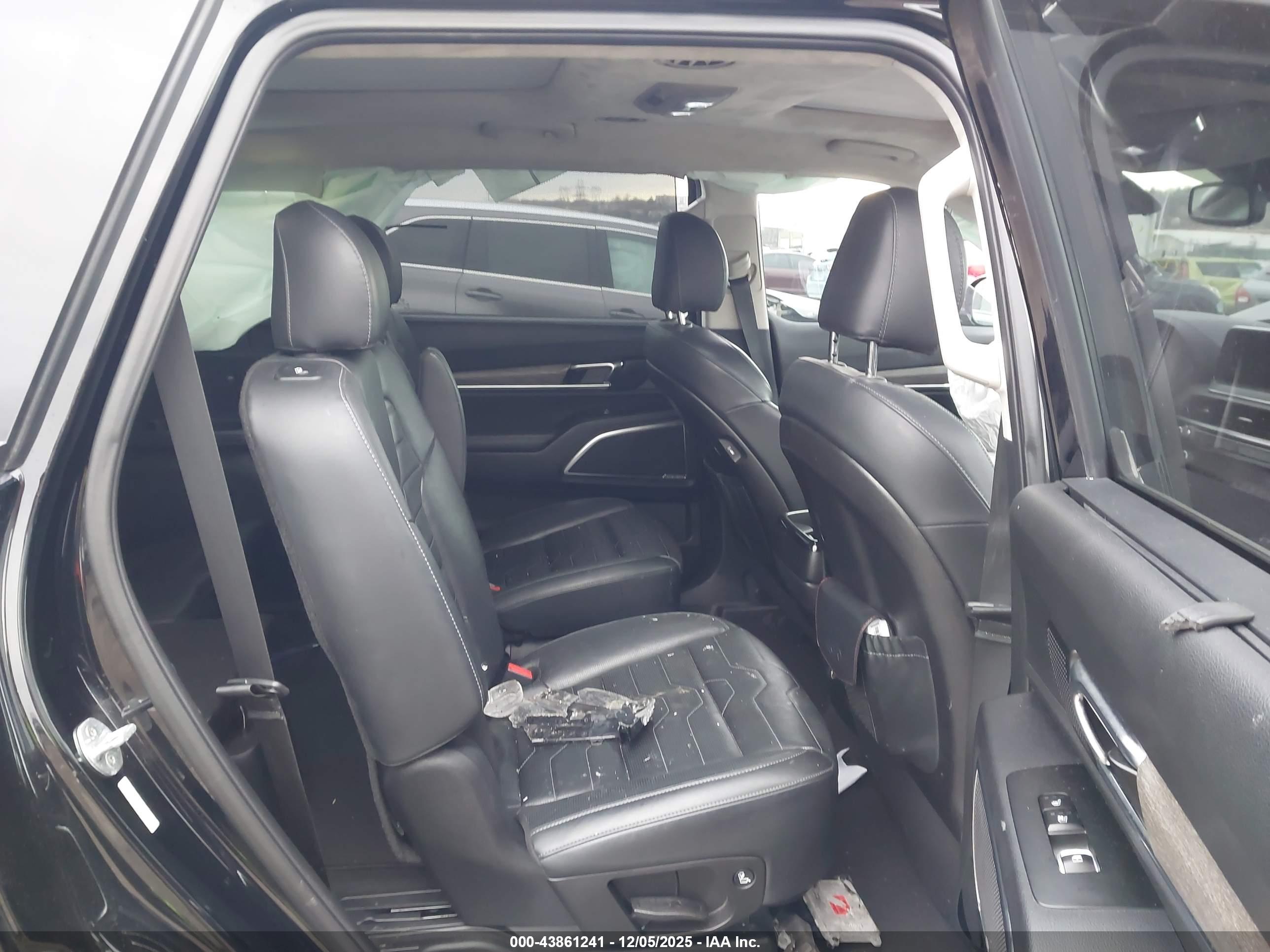 KIA TELLURIDE image 8