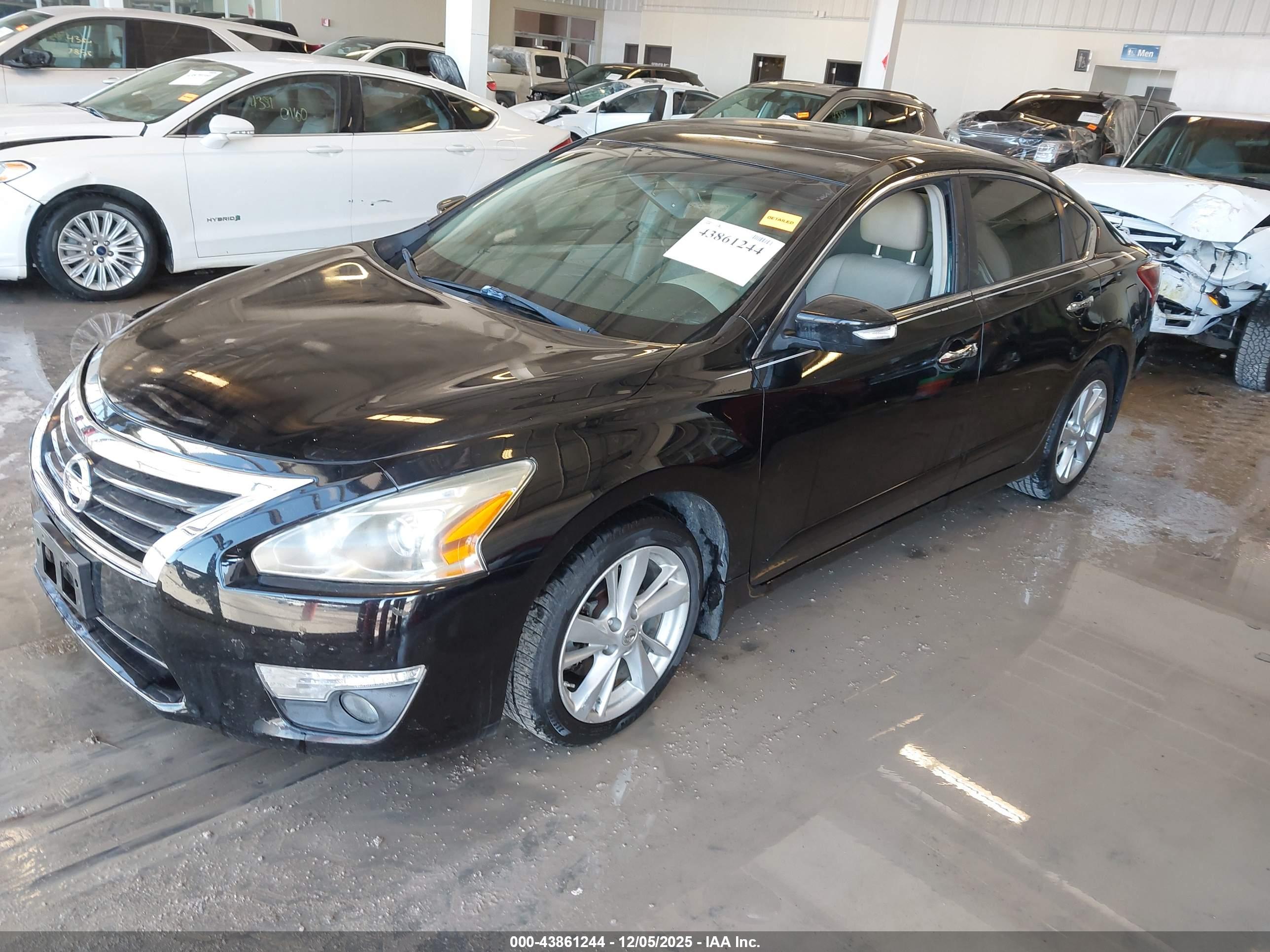 NISSAN ALTIMA image 2
