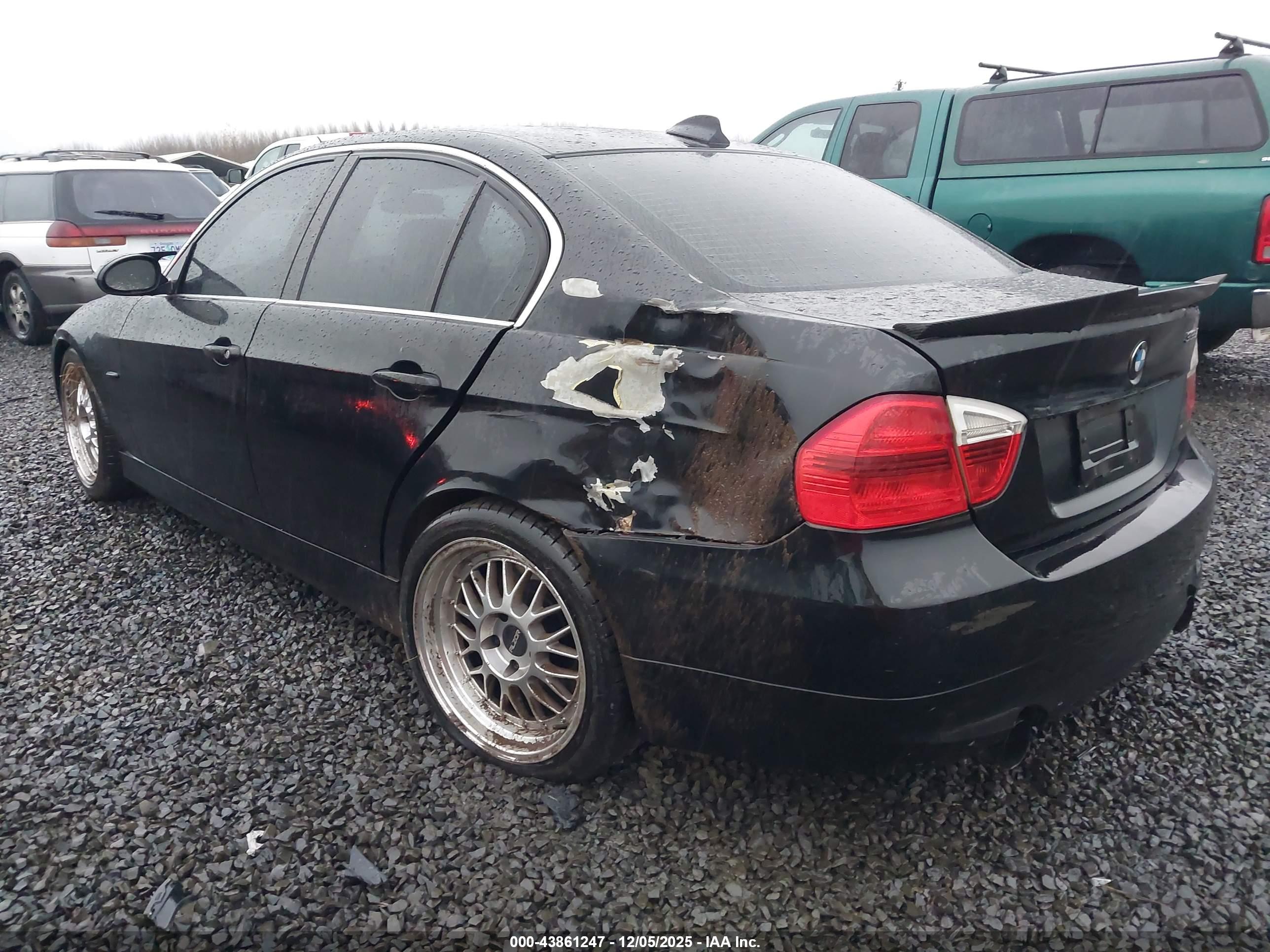 BMW 335I image 3