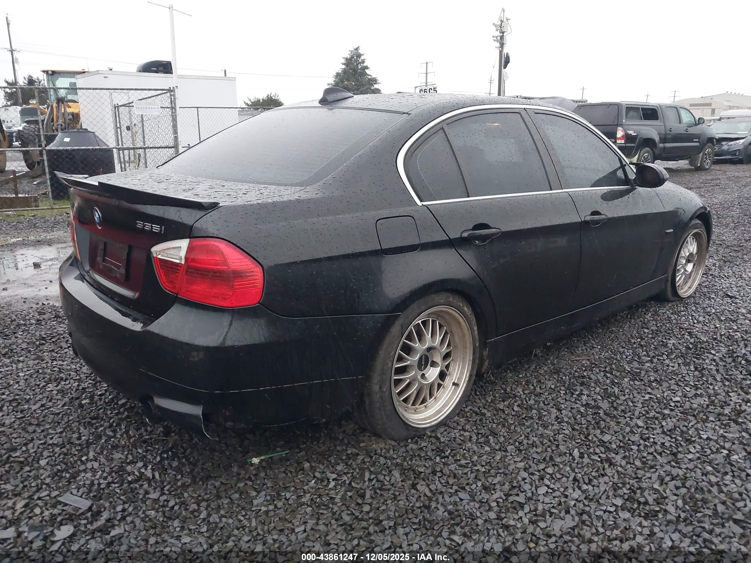 BMW 335I image 4