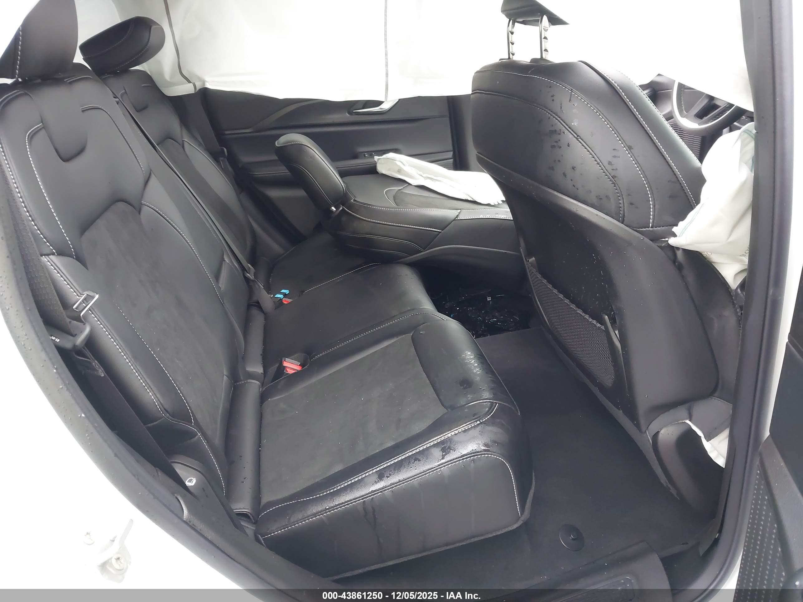 JEEP GRAND image 8