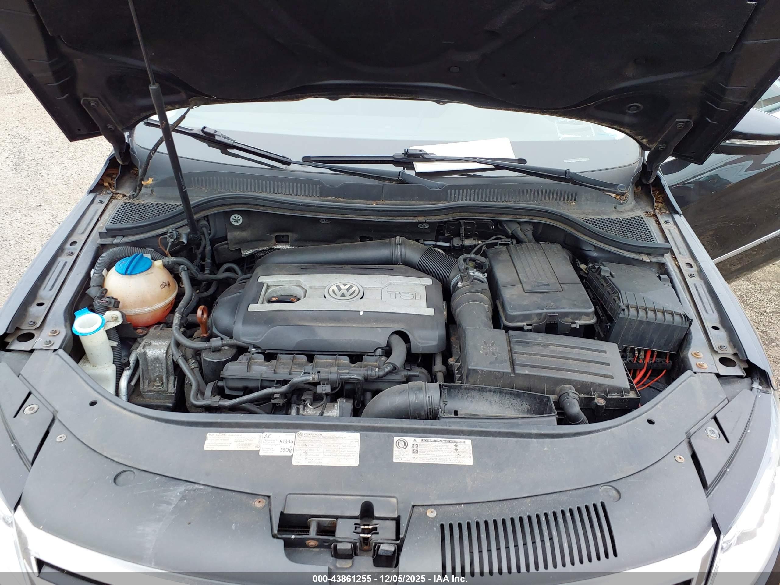 VOLKSWAGEN CC image 10