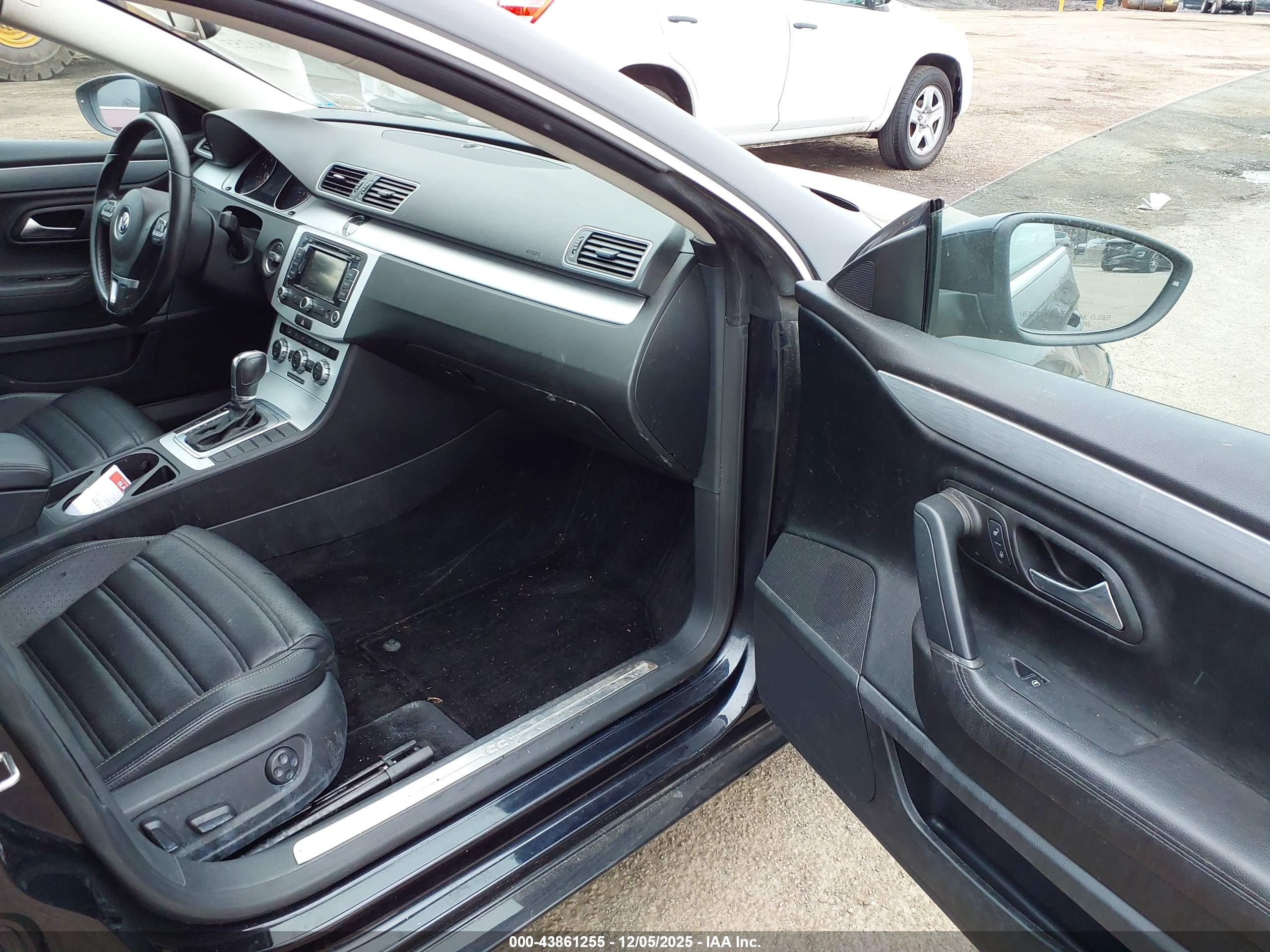VOLKSWAGEN CC image 5