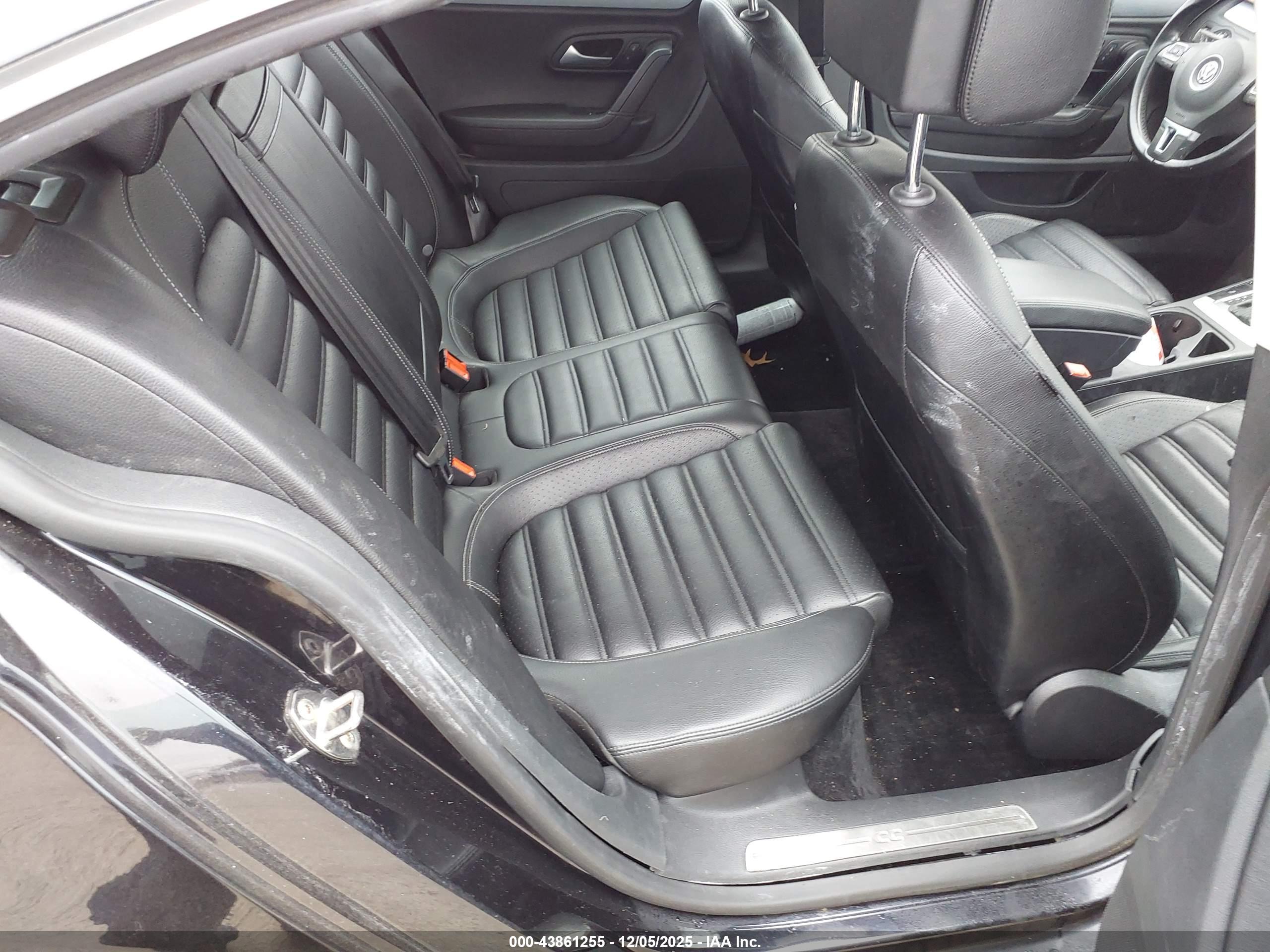 VOLKSWAGEN CC image 8