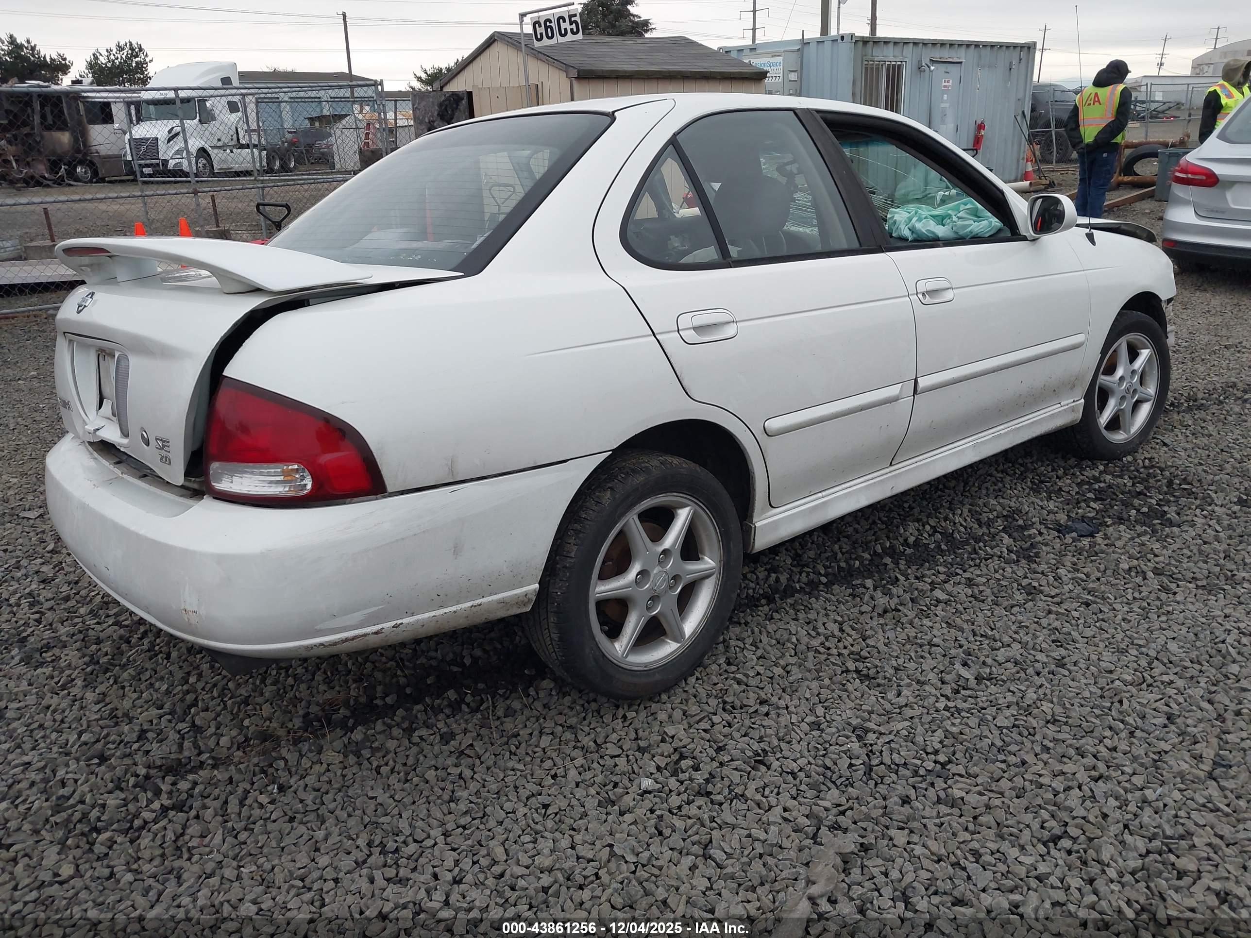 NISSAN SENTRA image 4