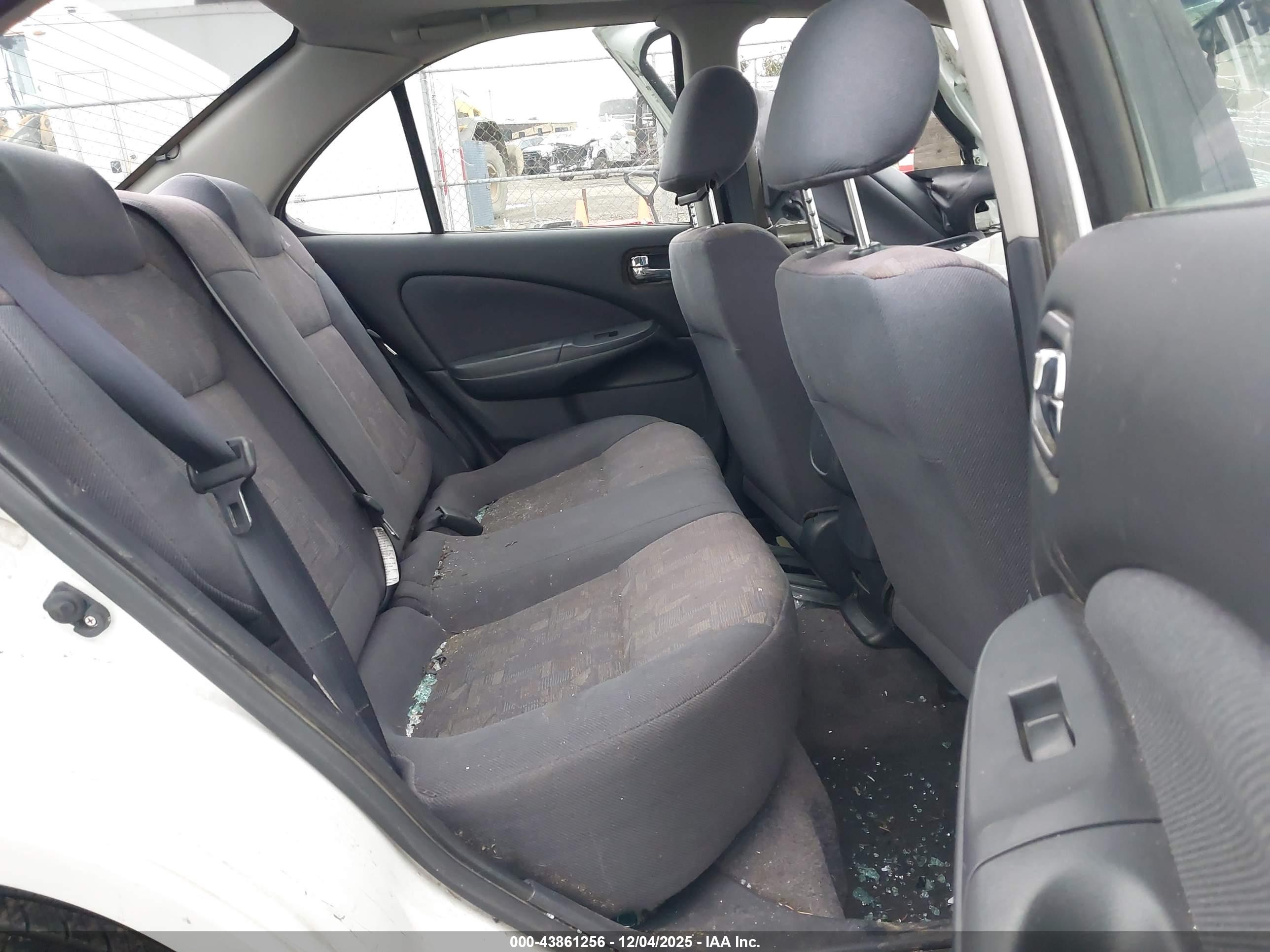 NISSAN SENTRA image 8