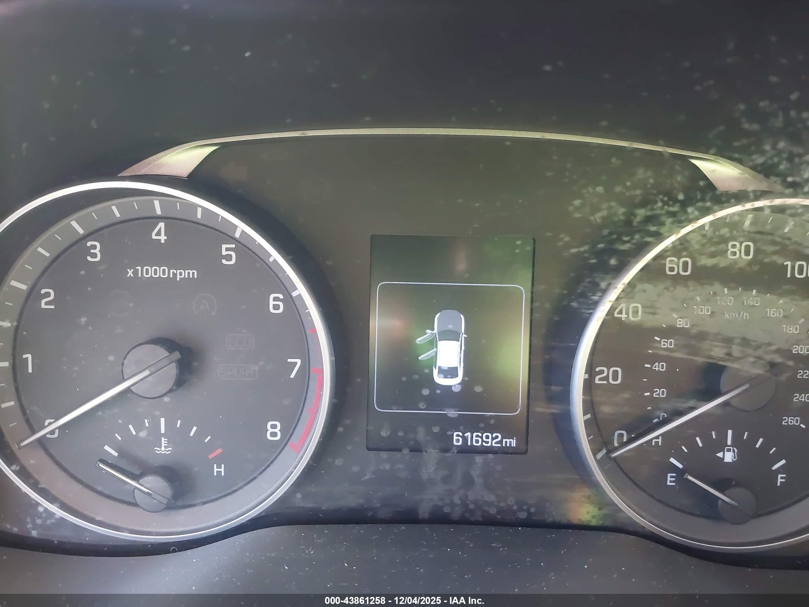 HYUNDAI ELANTRA image 7