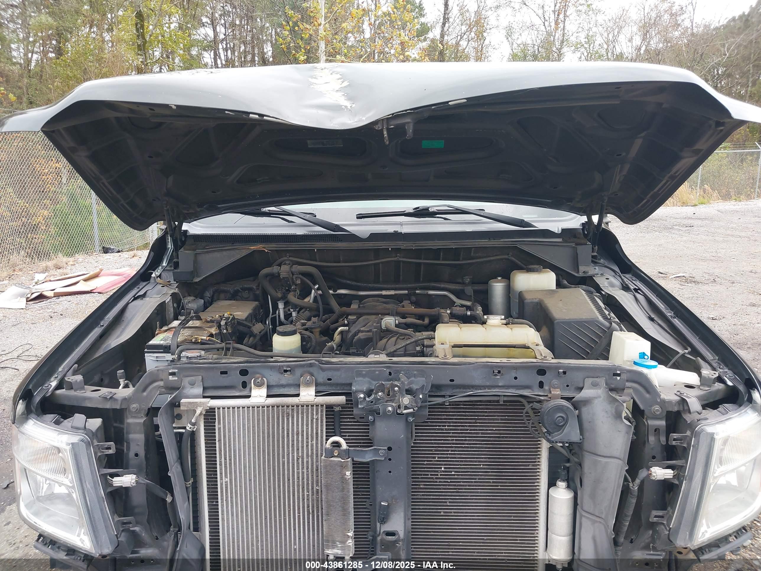 NISSAN NV image 10