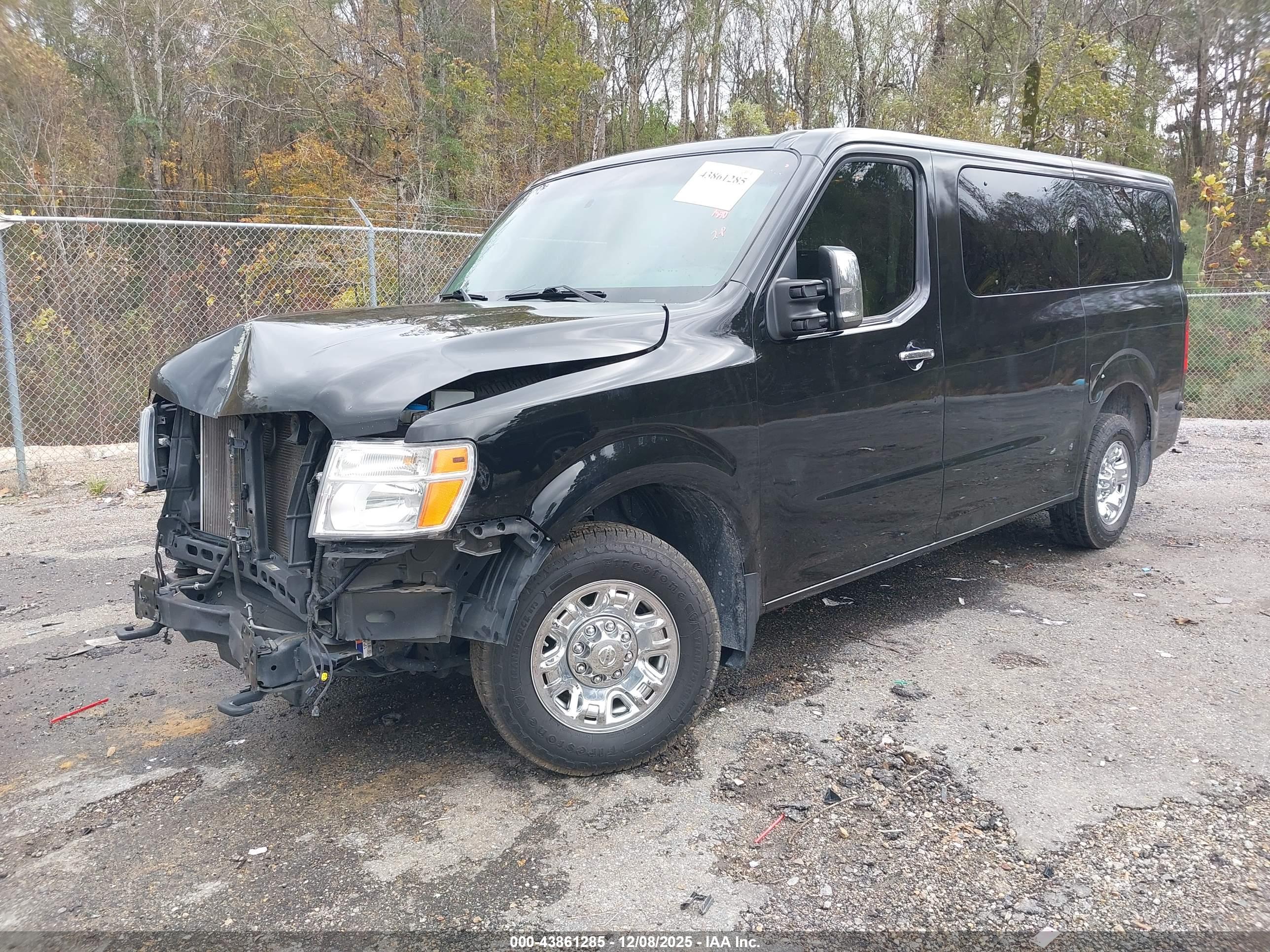 NISSAN NV image 2
