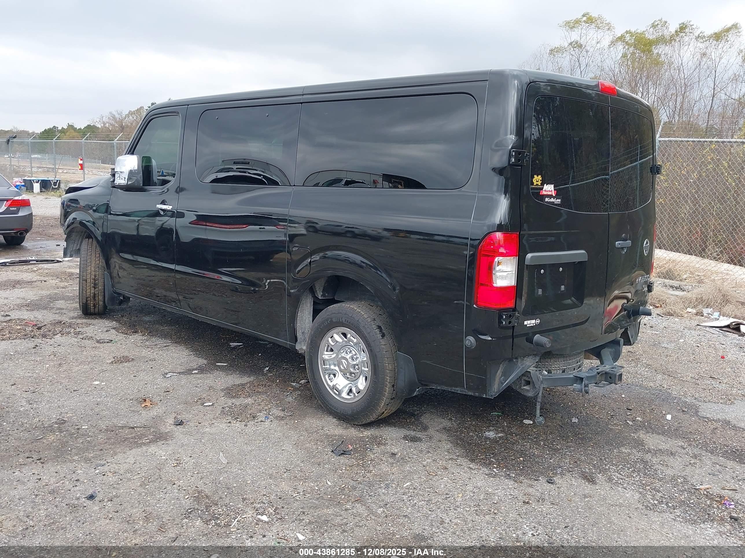 NISSAN NV image 3