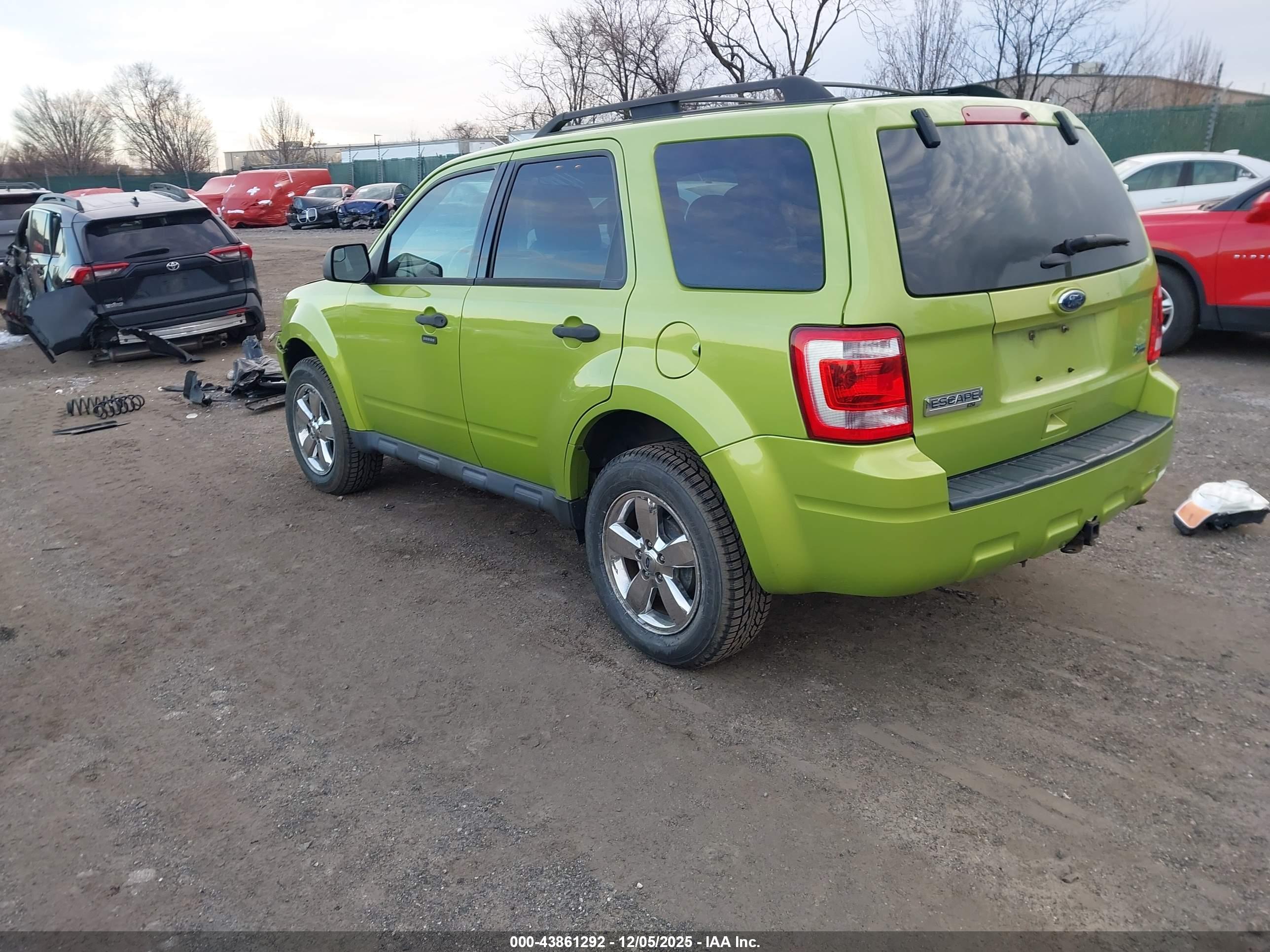 FORD ESCAPE image 3