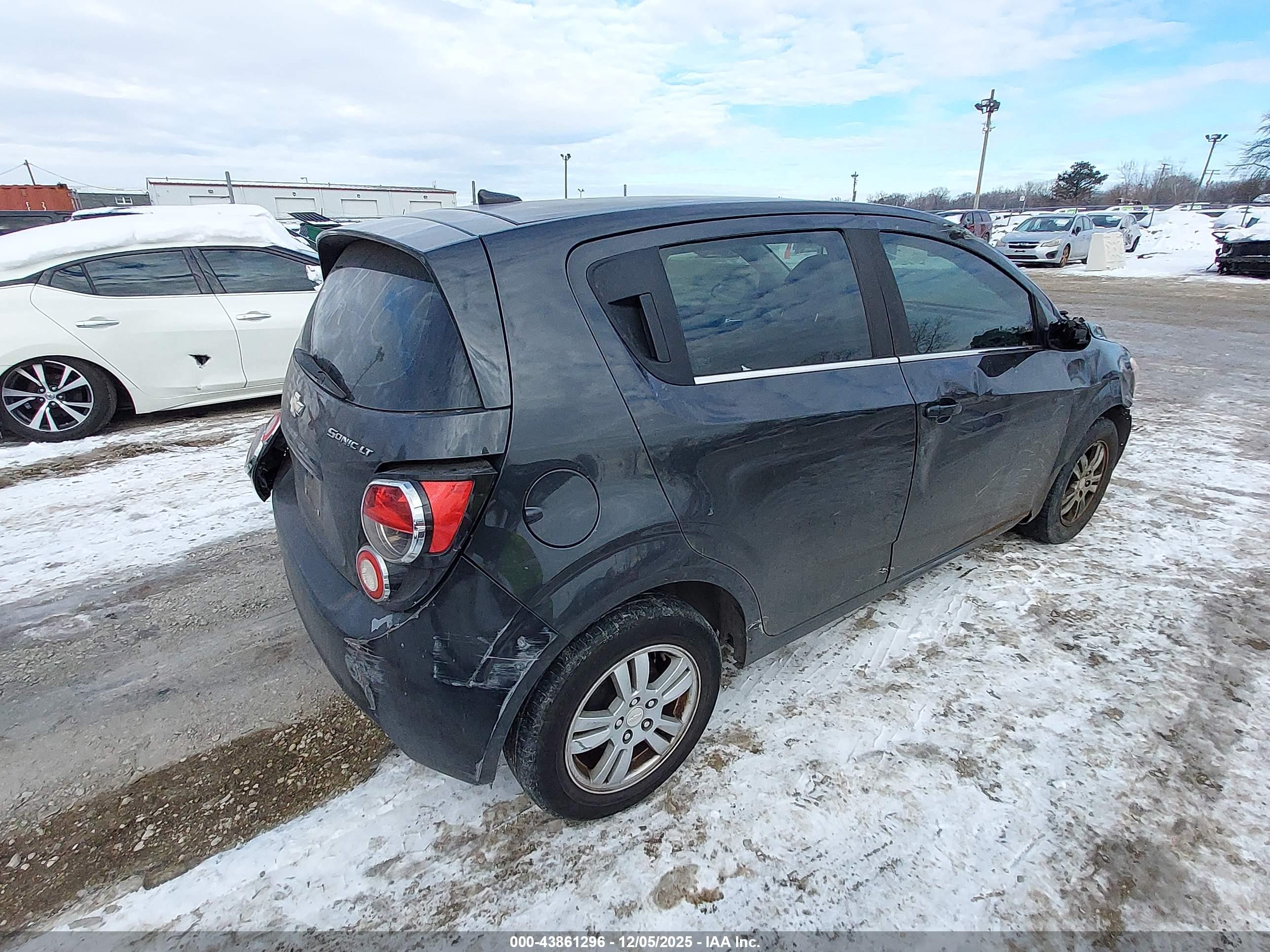 CHEVROLET SONIC image 4