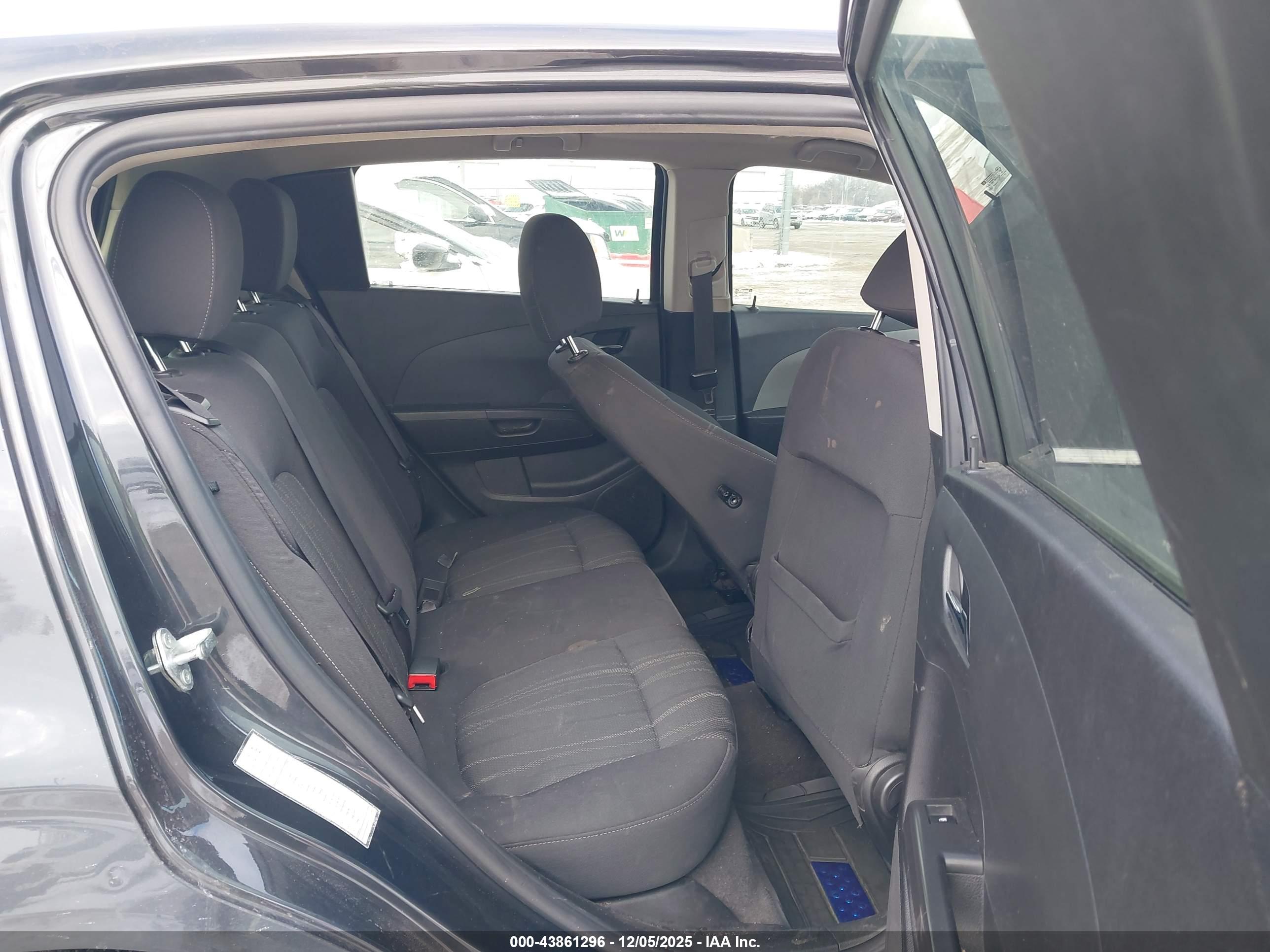 CHEVROLET SONIC image 8