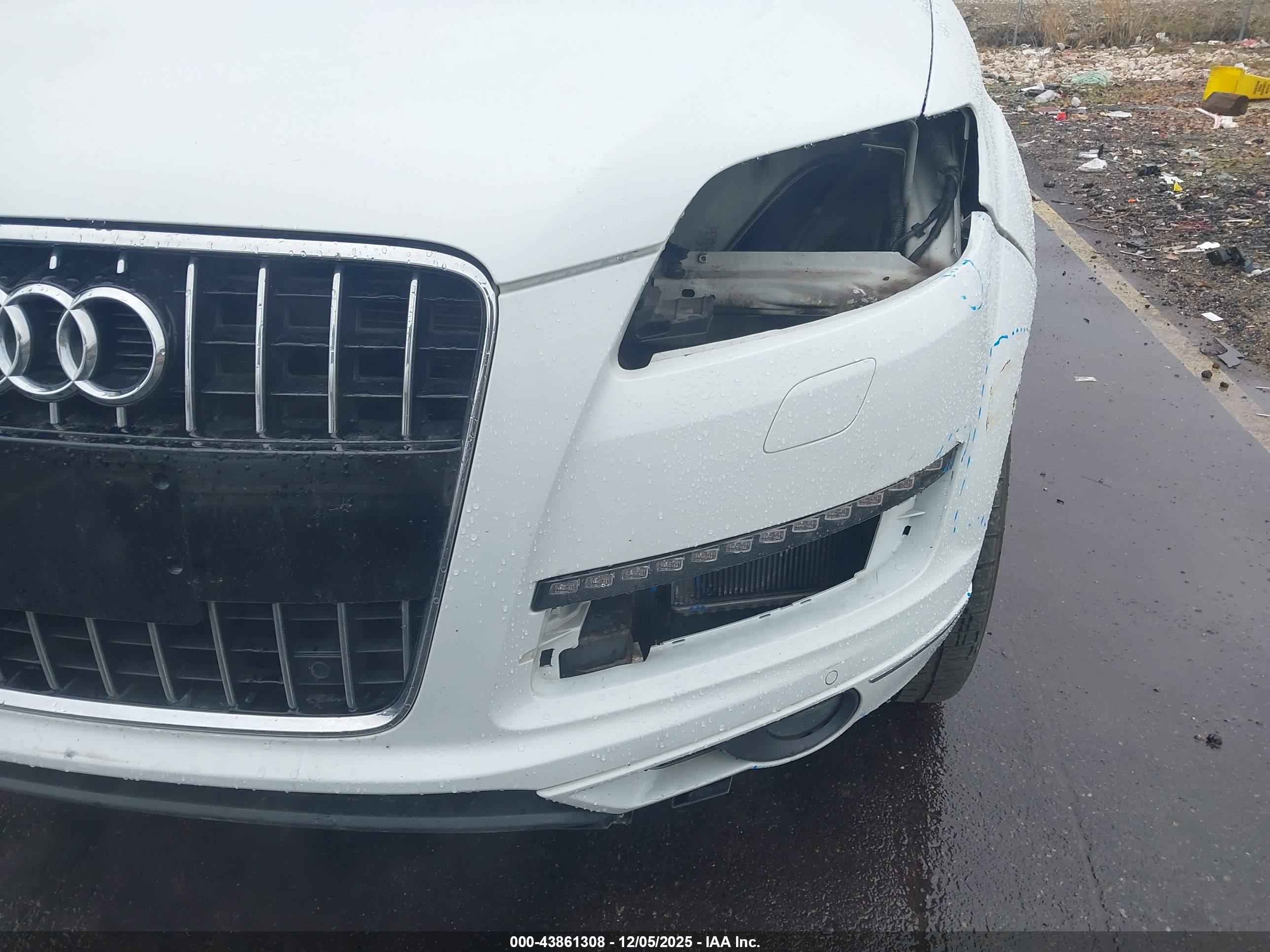 AUDI Q7 image 6