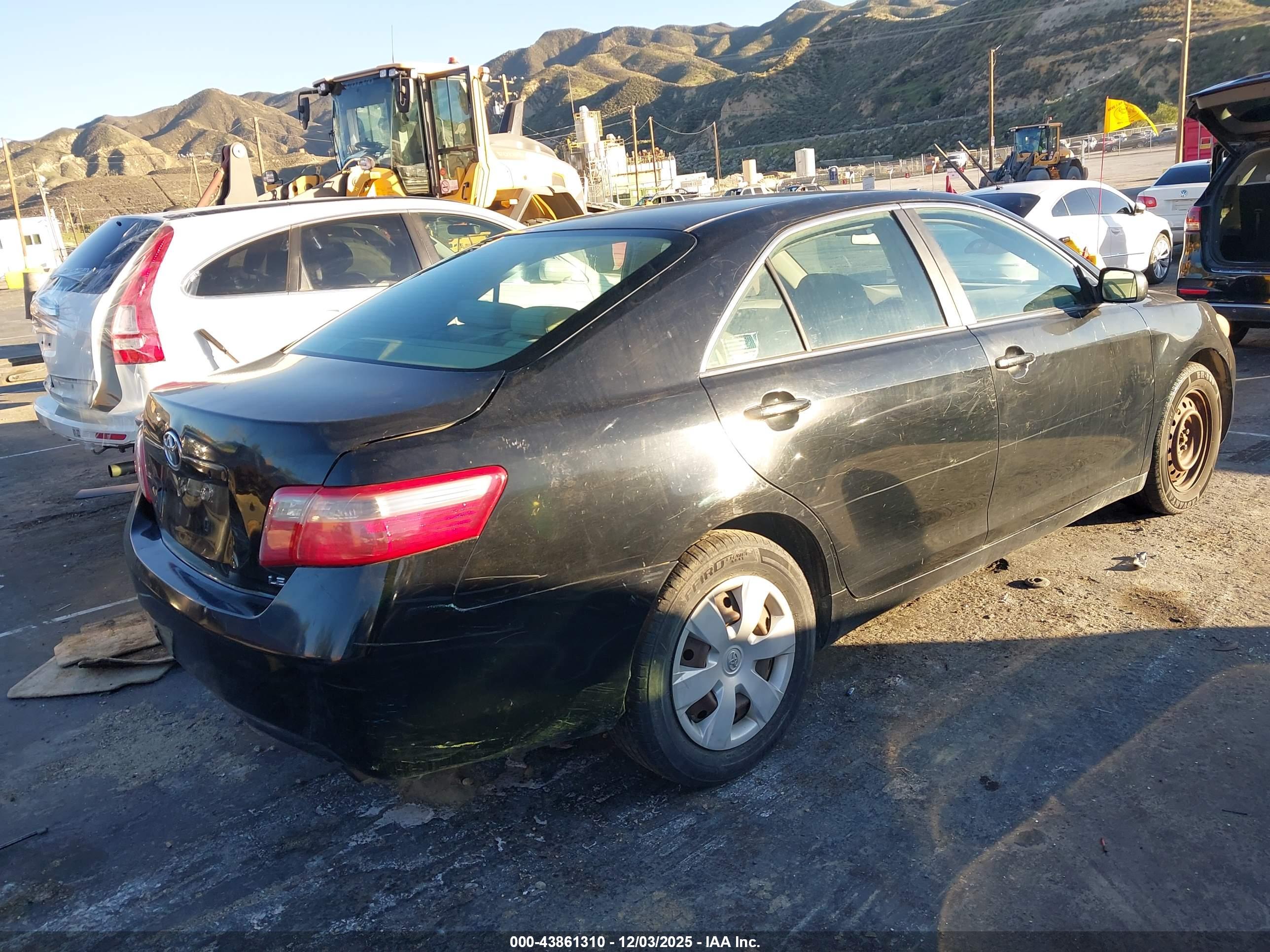 TOYOTA CAMRY image 4