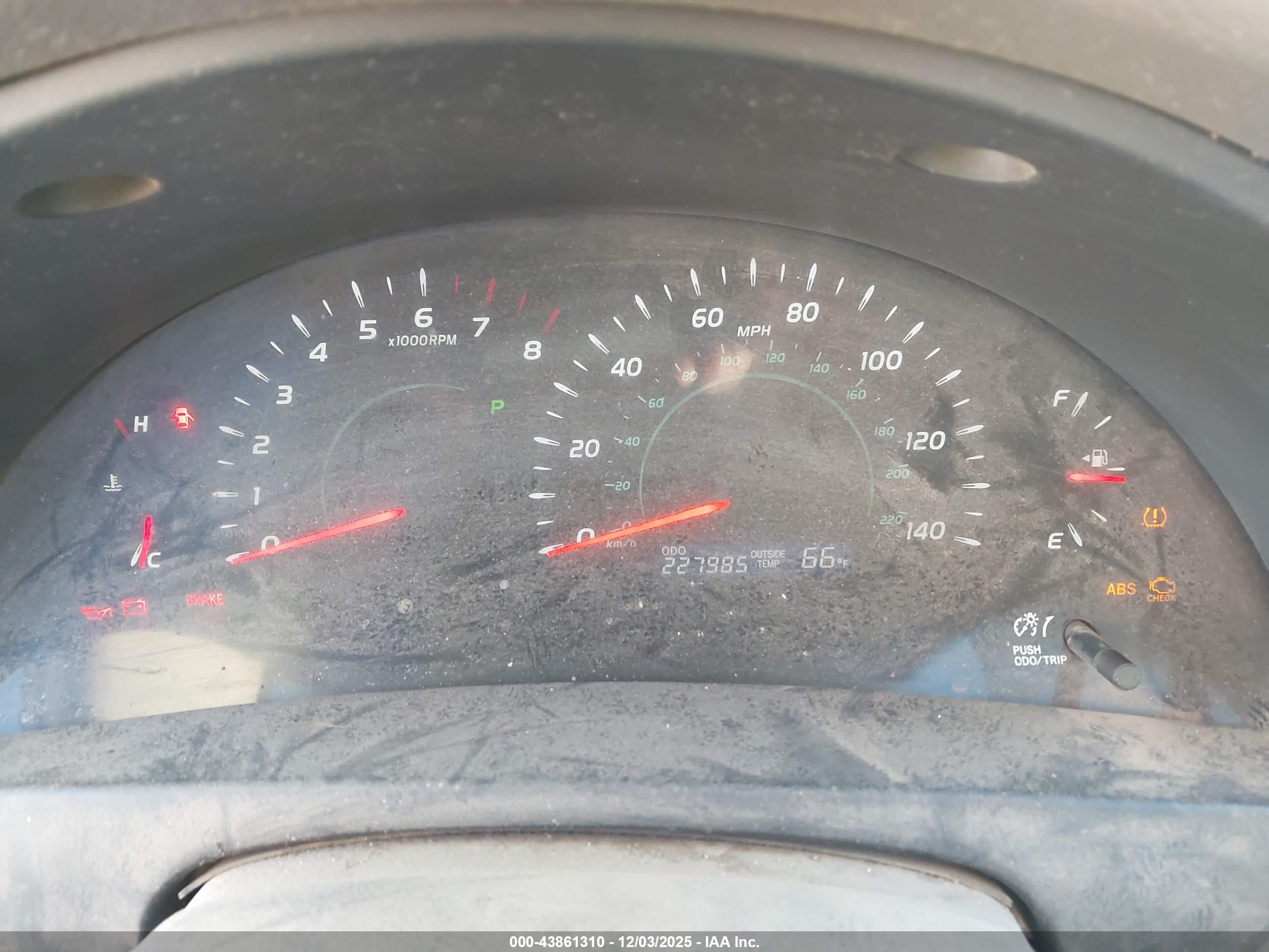 TOYOTA CAMRY image 7