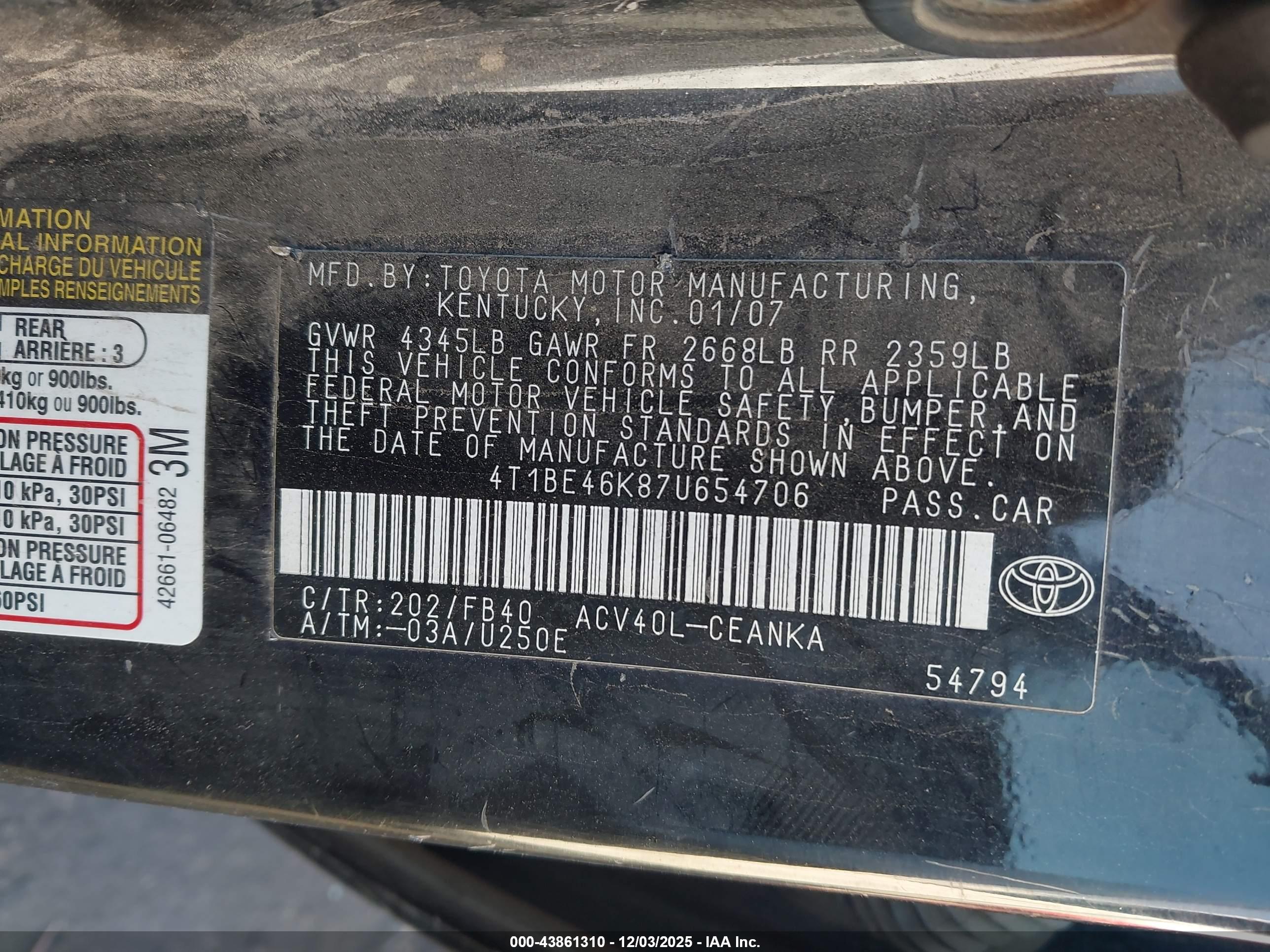 TOYOTA CAMRY image 9