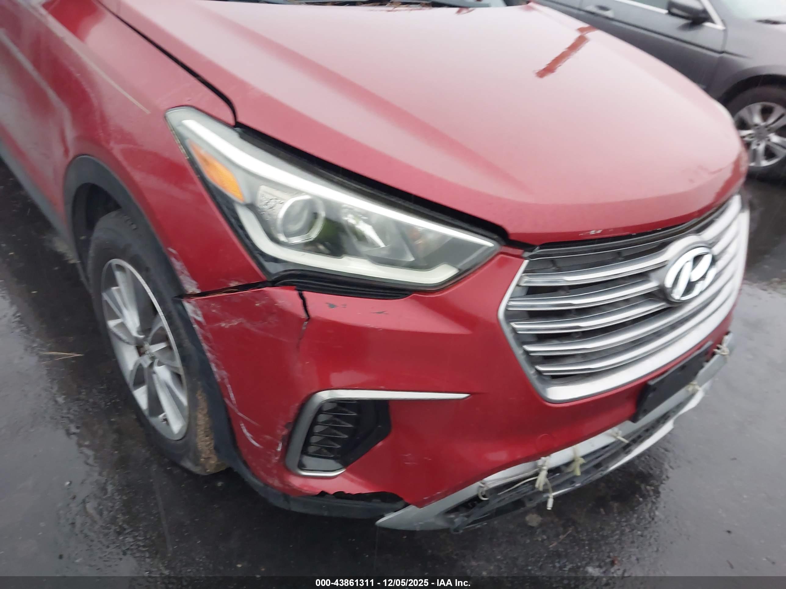 HYUNDAI SANTA image 6