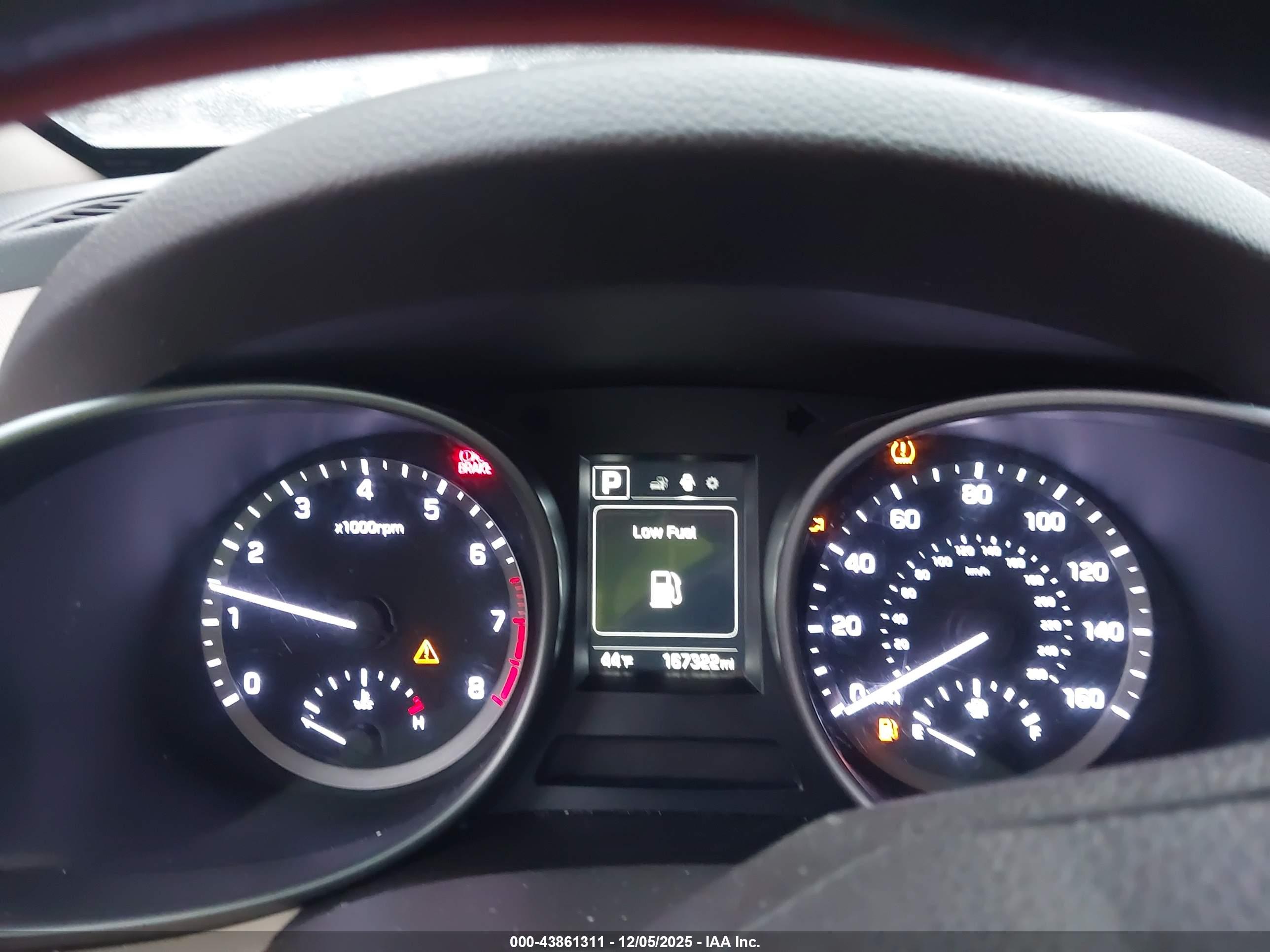 HYUNDAI SANTA image 7