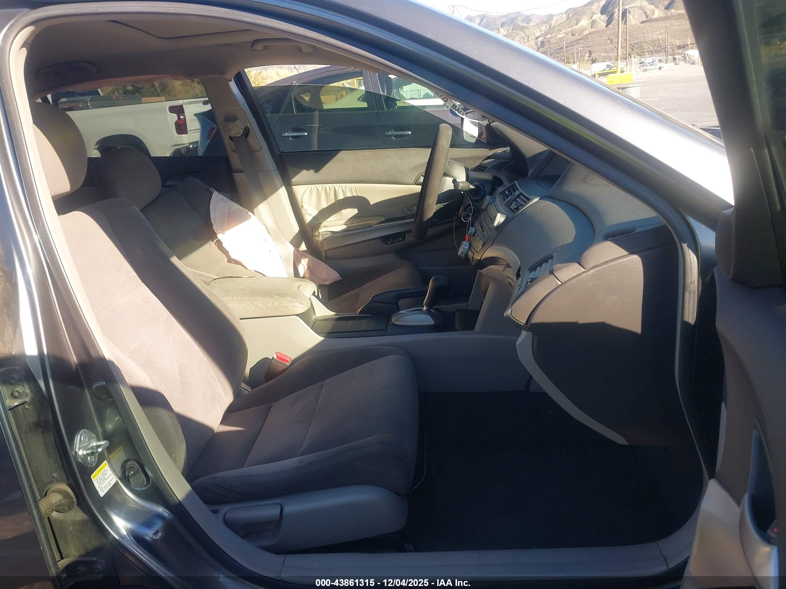 HONDA ACCORD image 5
