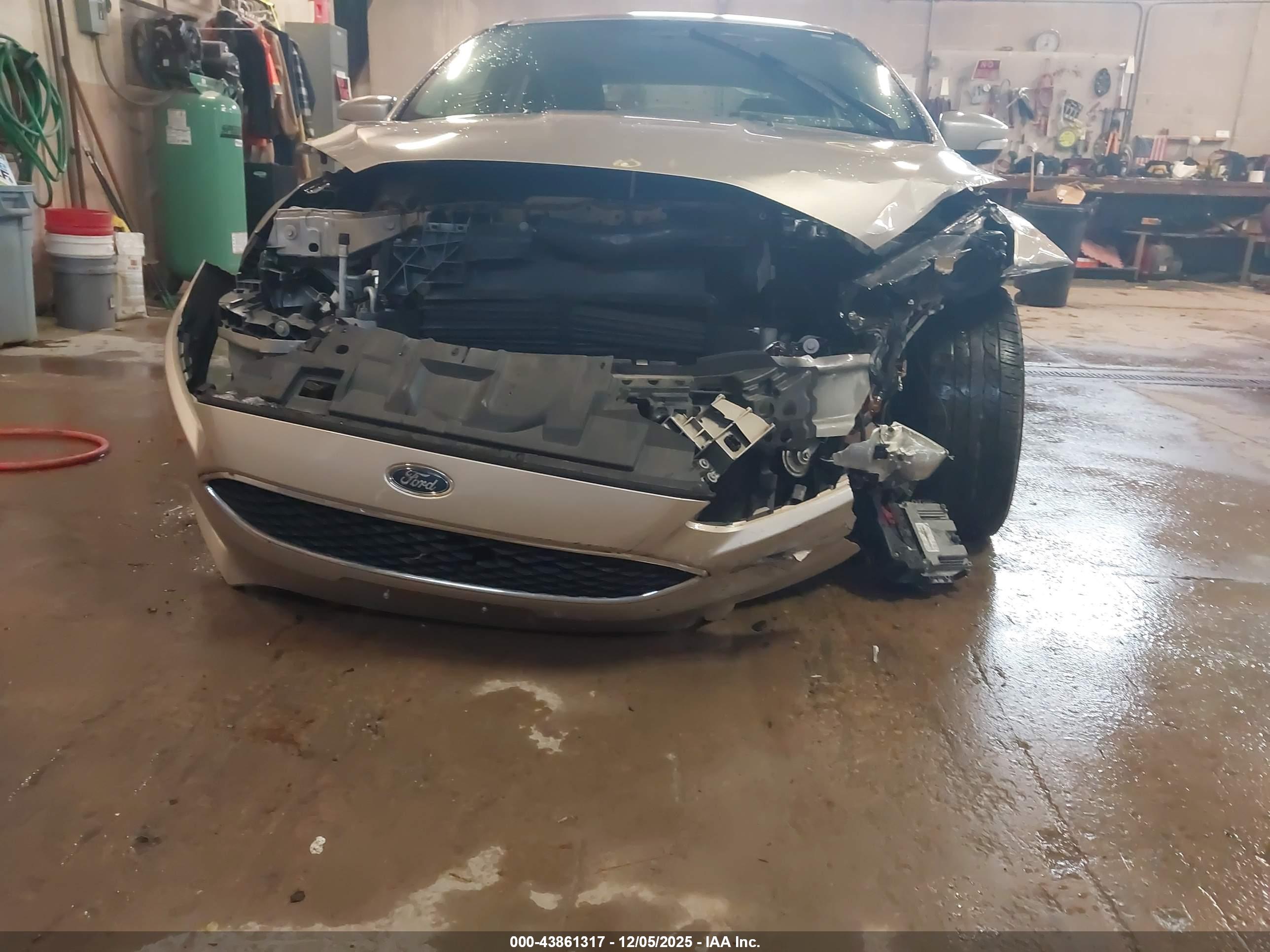 FORD FOCUS image 6