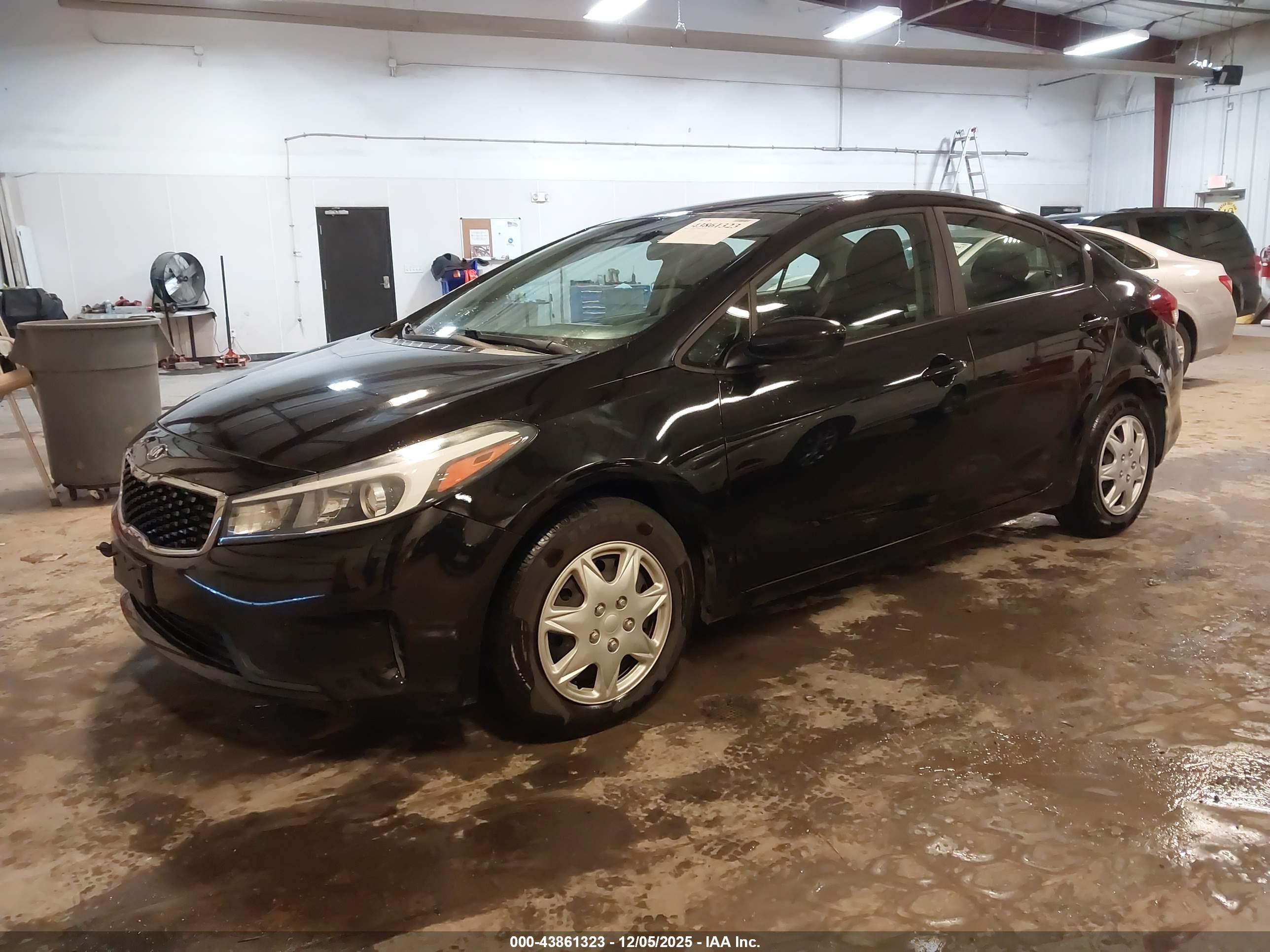 KIA FORTE image 2