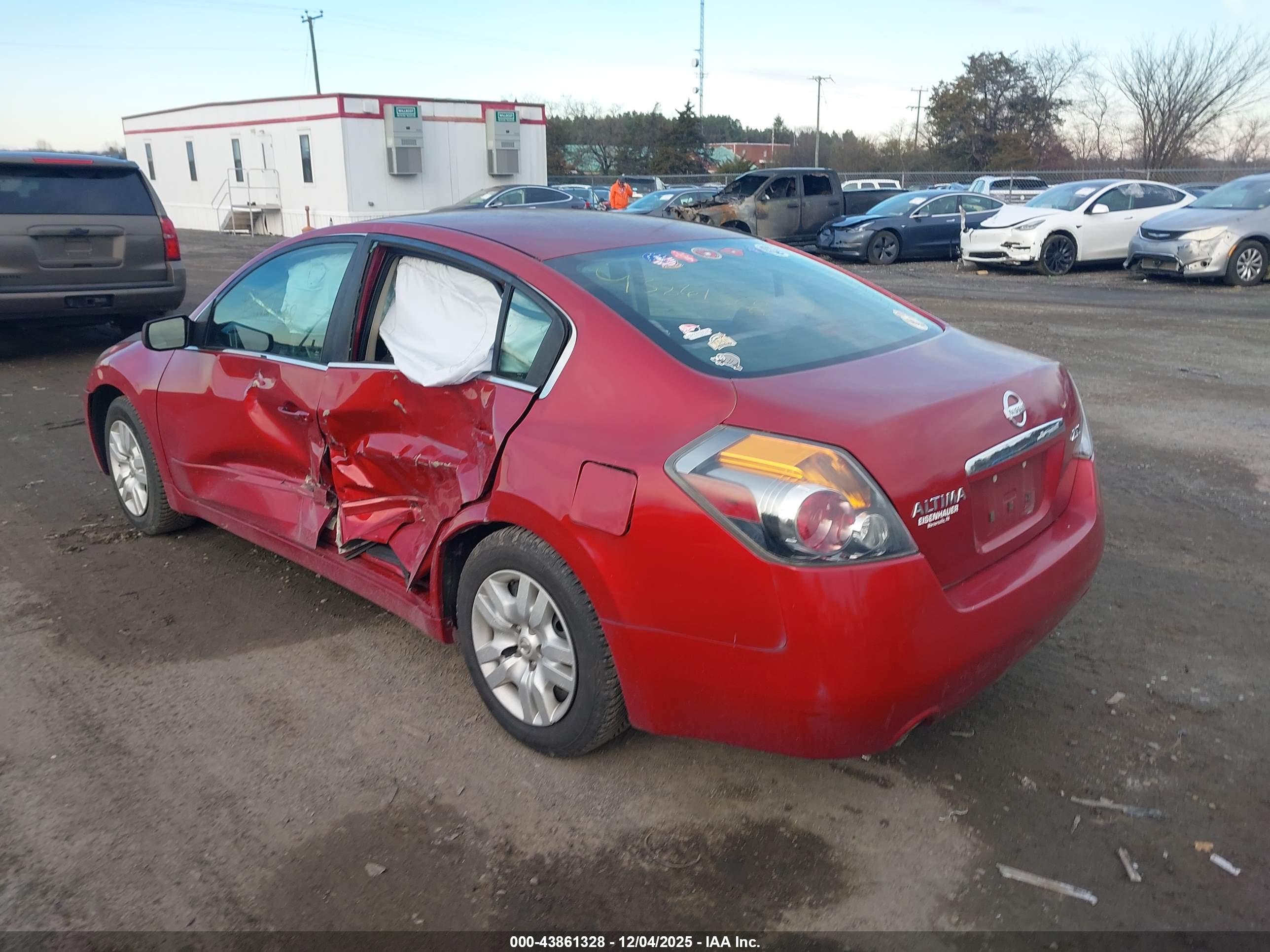 NISSAN ALTIMA image 3