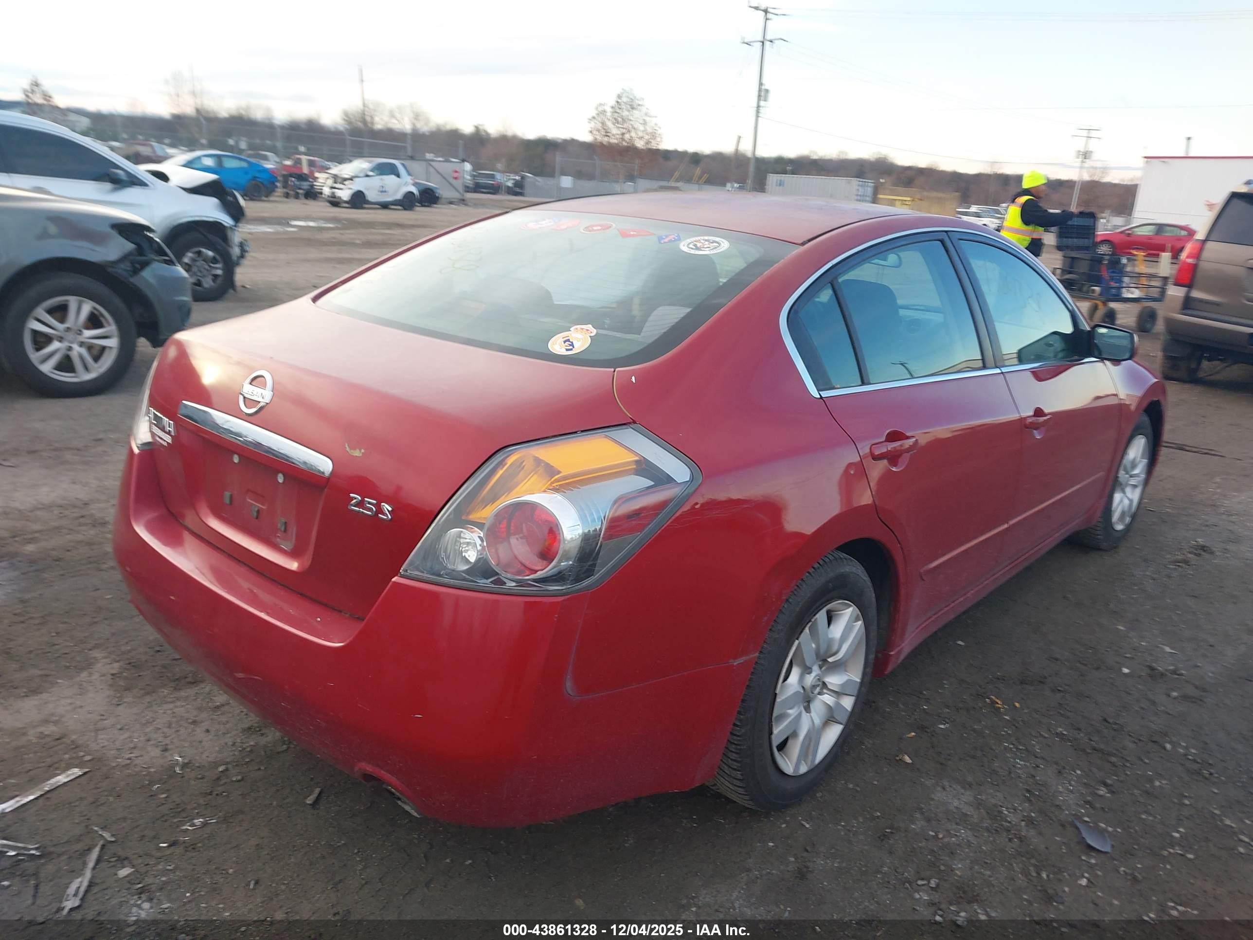 NISSAN ALTIMA image 4