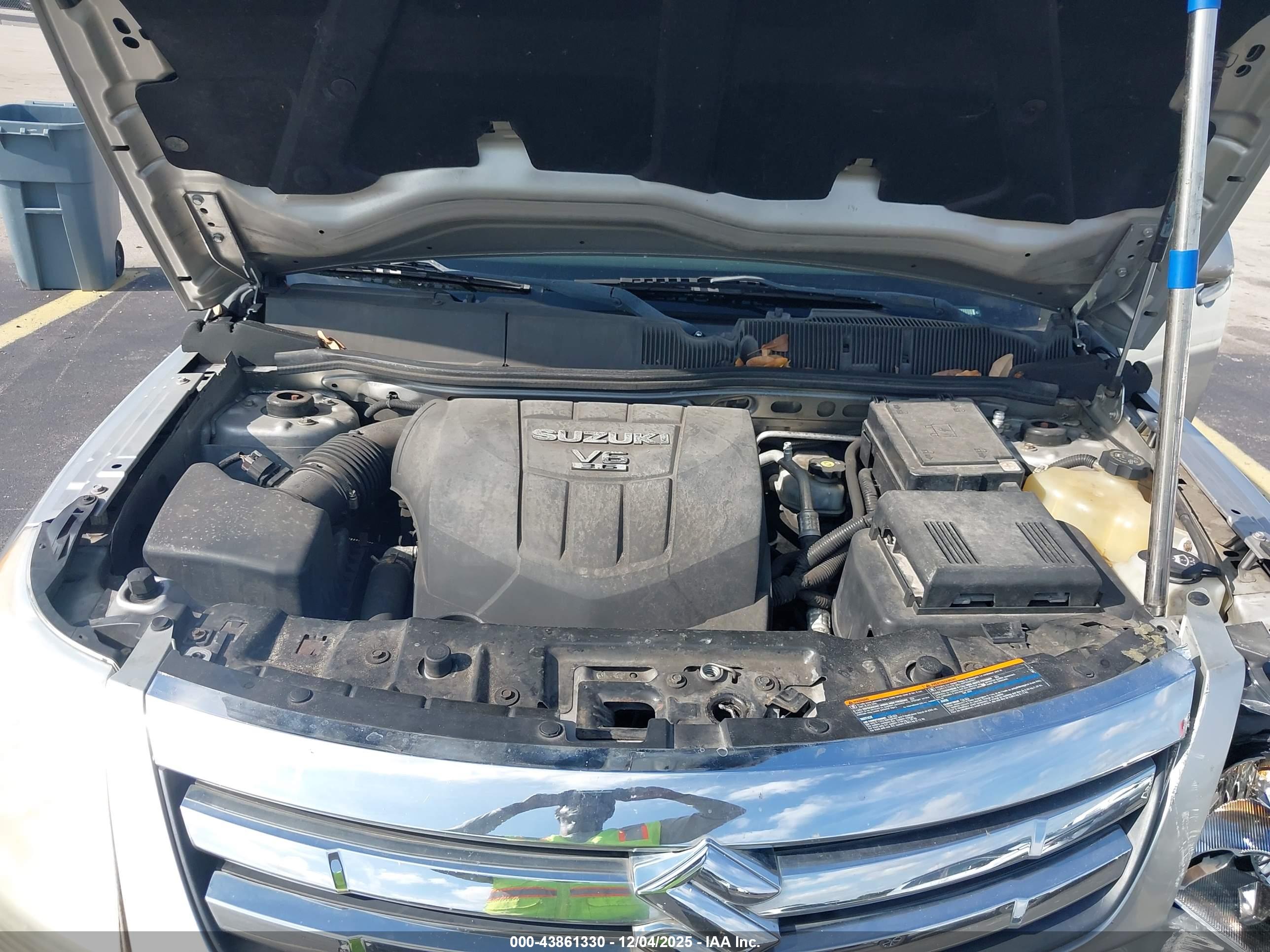SUZUKI XL7 image 10