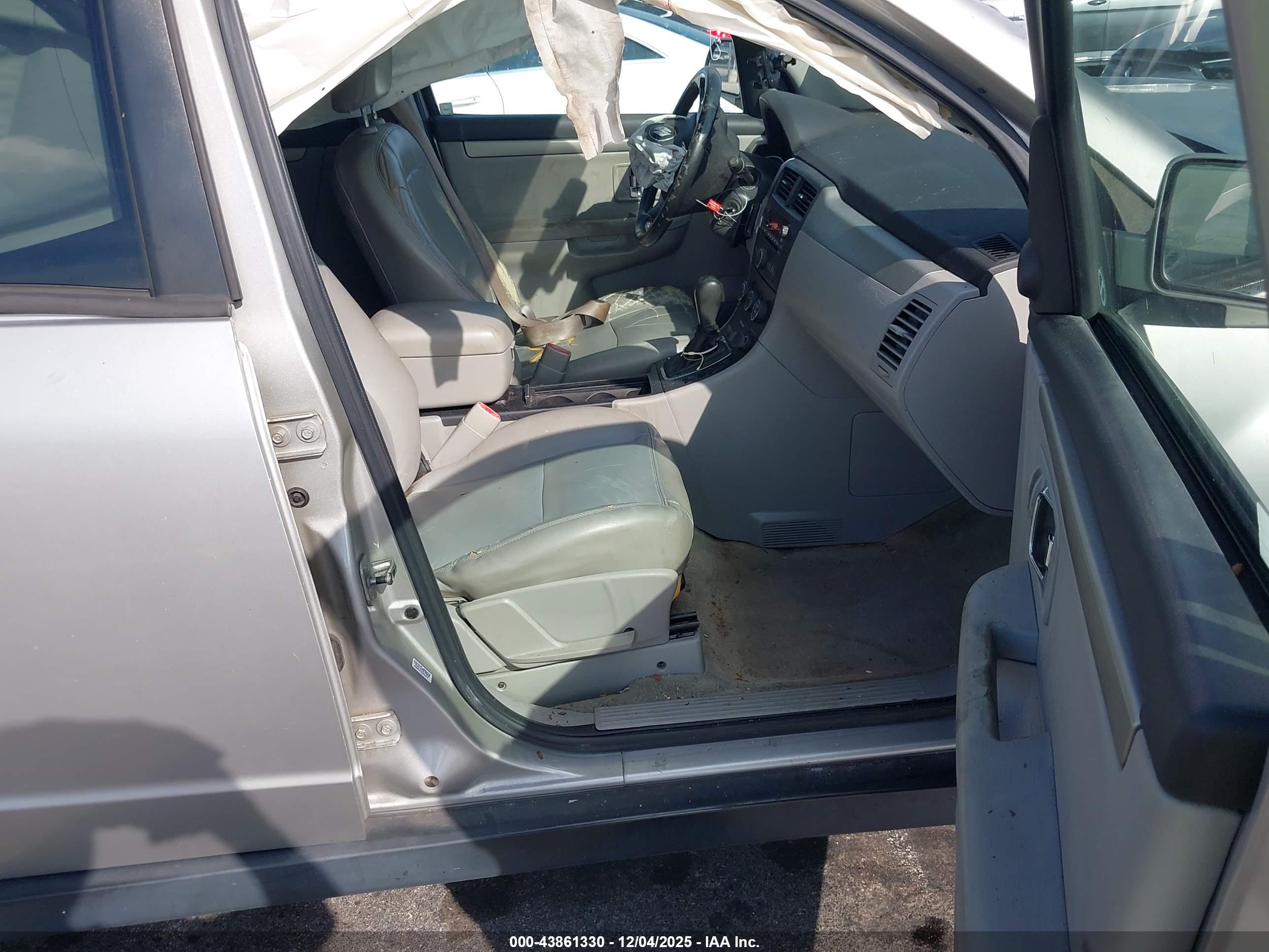 SUZUKI XL7 image 5