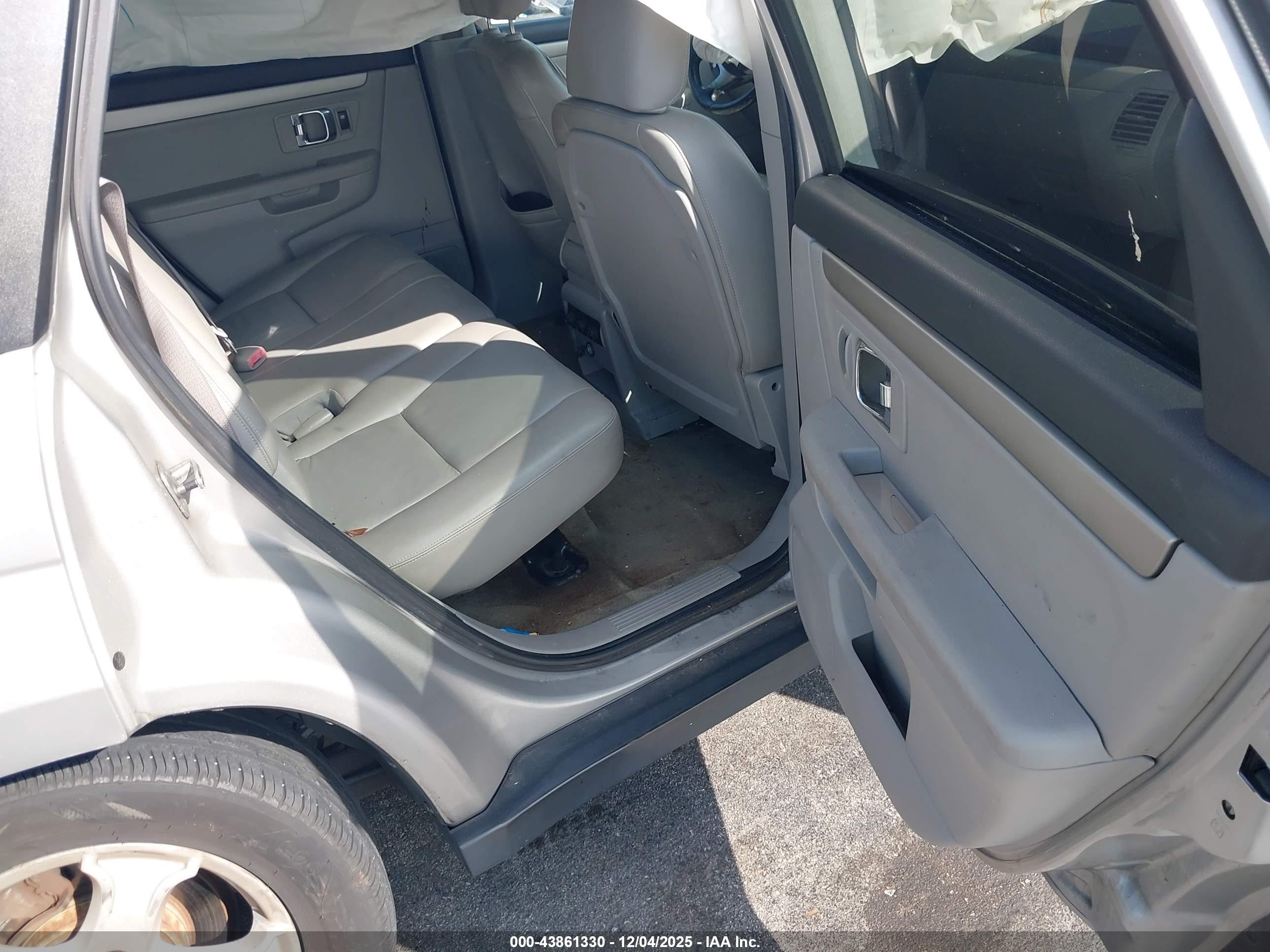 SUZUKI XL7 image 8
