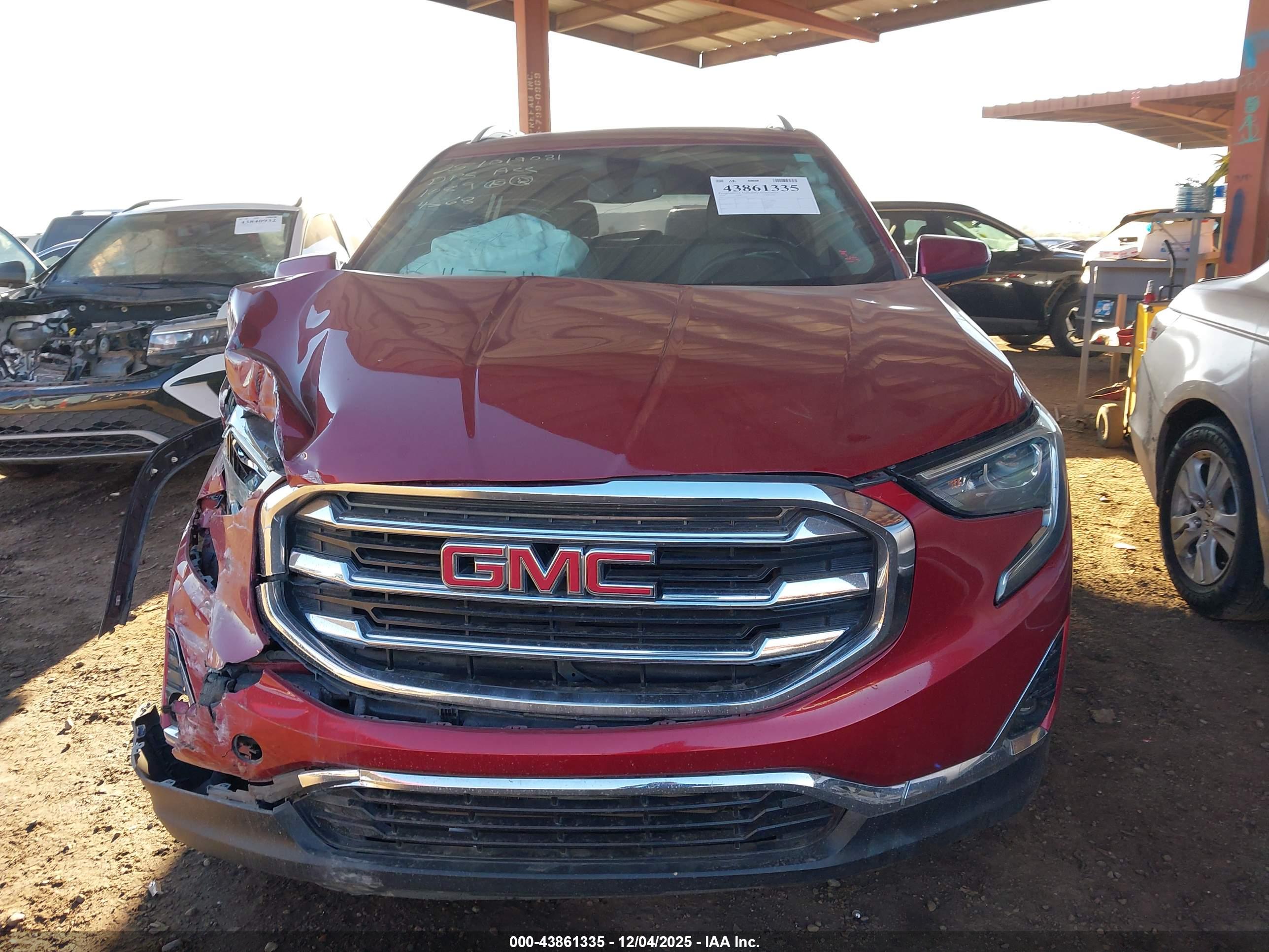 GMC TERRAIN image 6