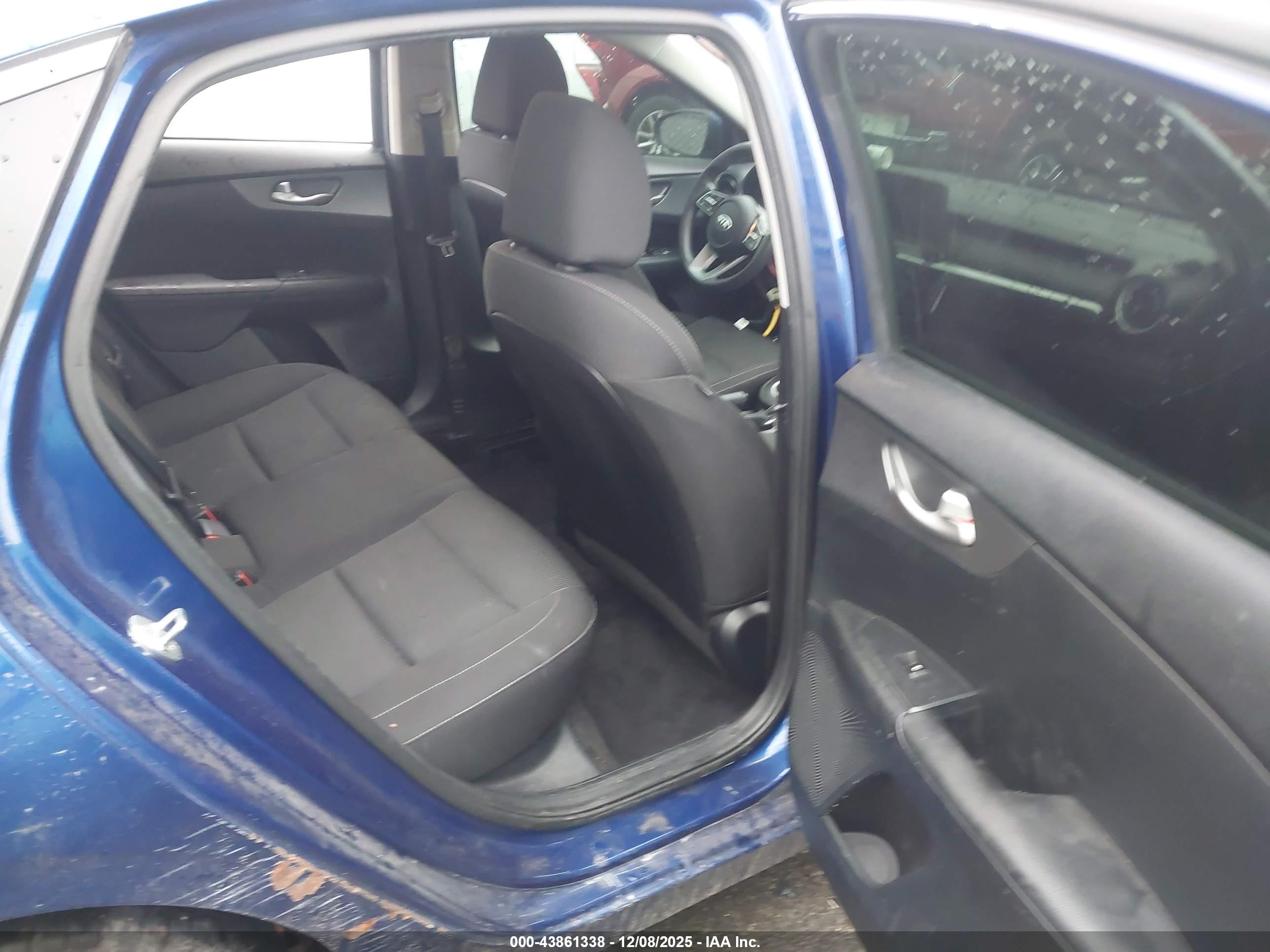 KIA FORTE image 8
