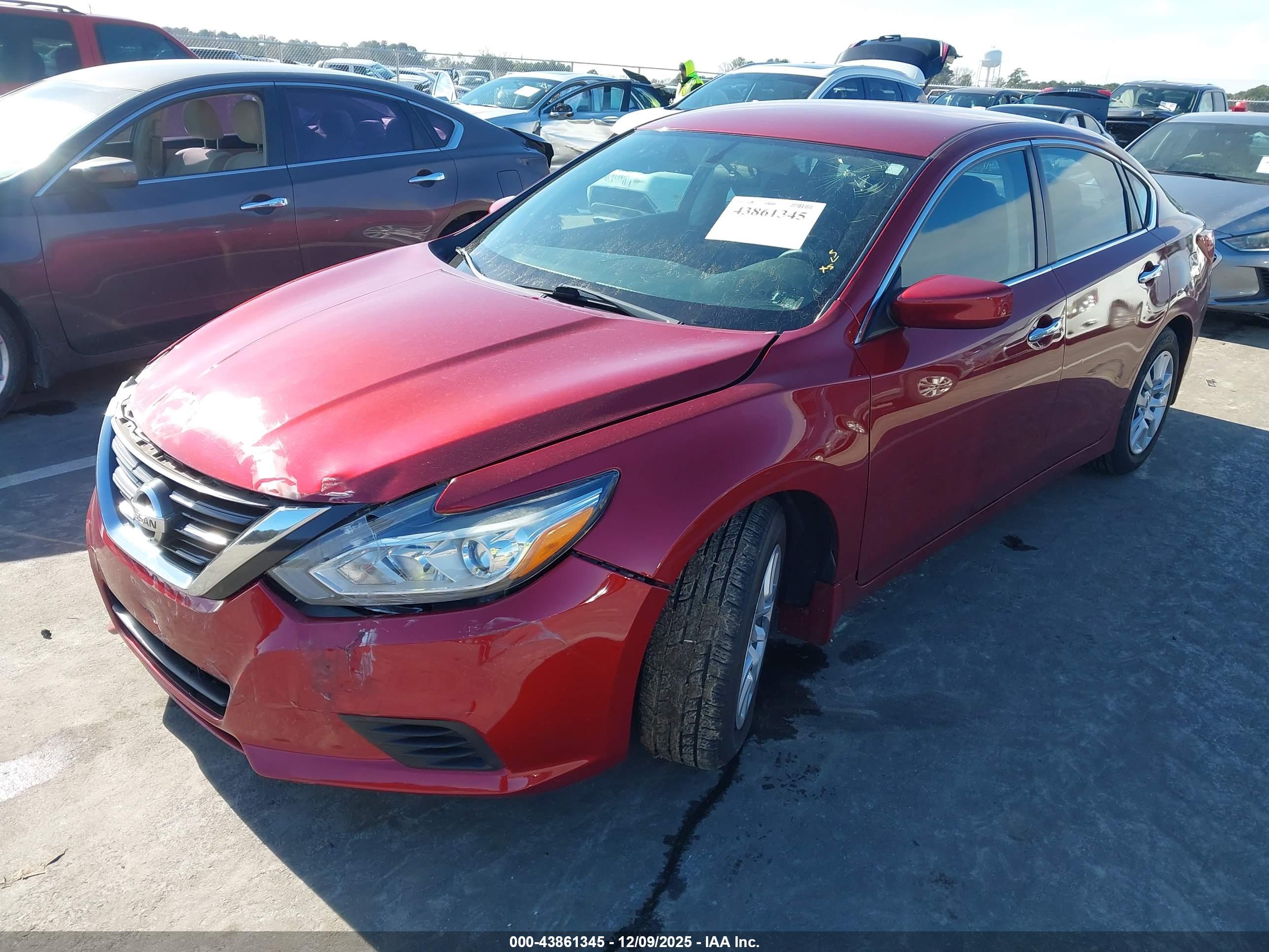 NISSAN ALTIMA image 2