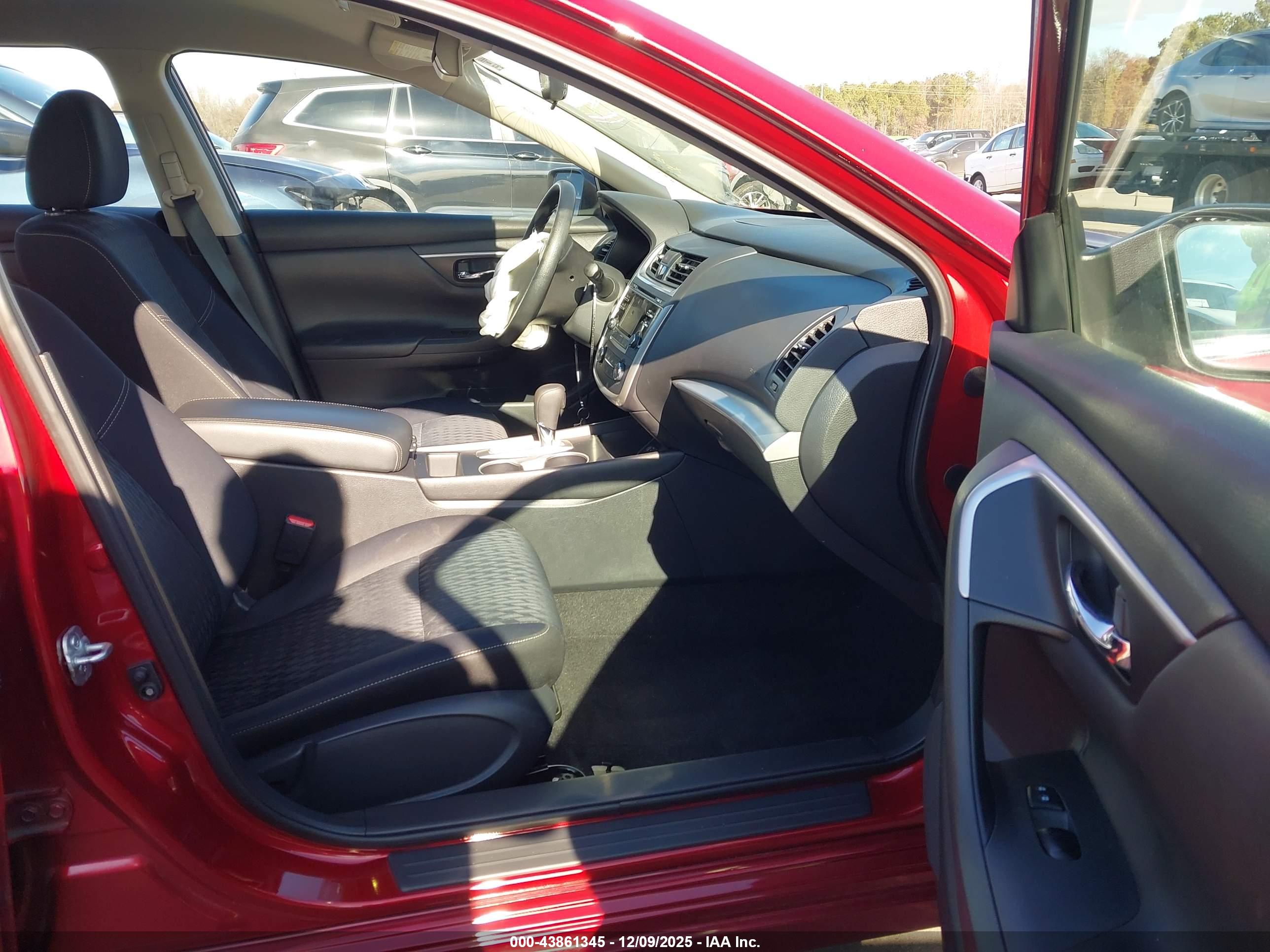 NISSAN ALTIMA image 5